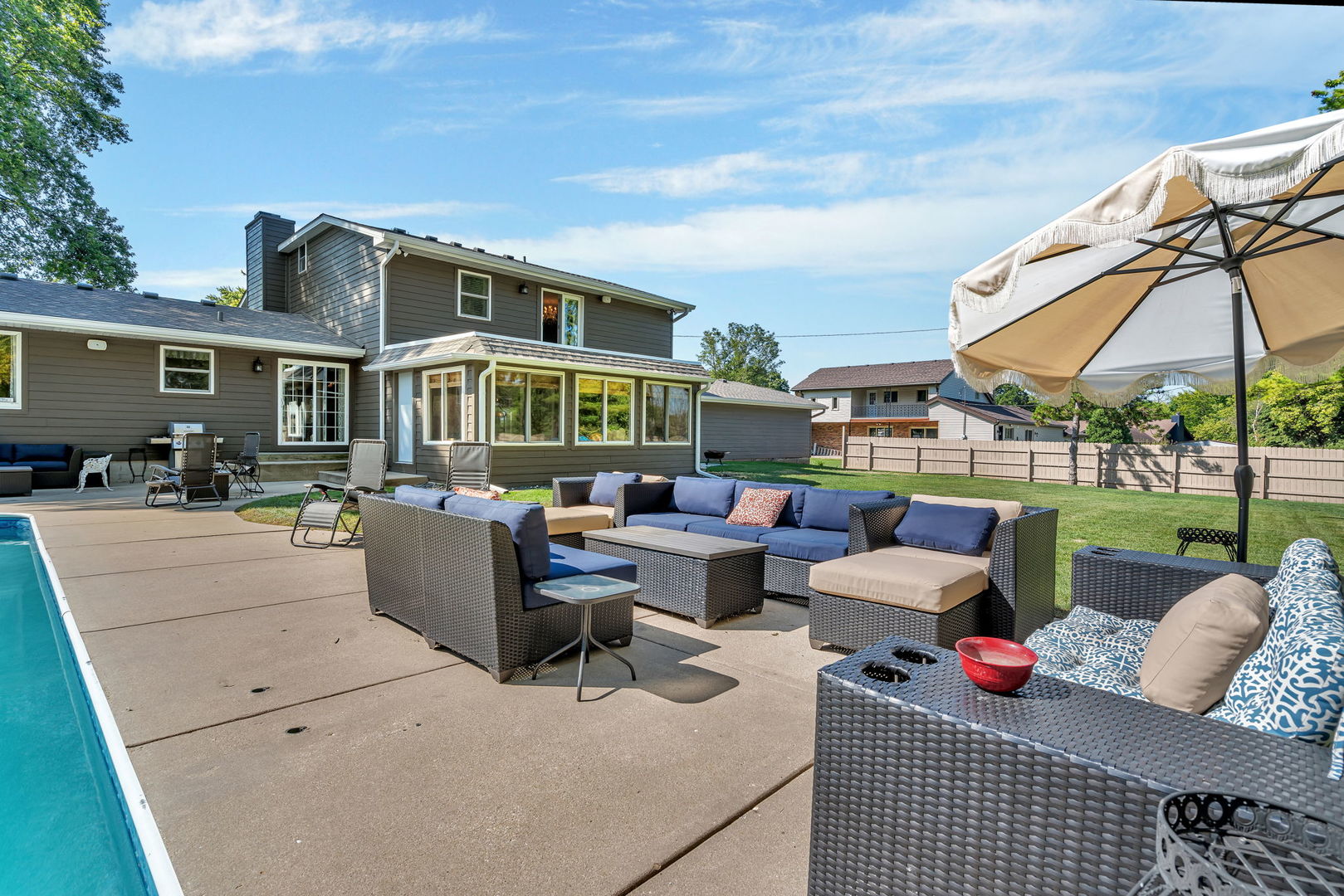 Joliet, Illinois, 60431, United States, 3 Bedrooms Bedrooms, ,3 BathroomsBathrooms,Residential,For Sale,1989625