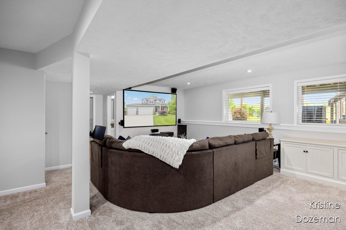 Lowell, Michigan, 49331, United States, 5 Bedrooms Bedrooms, ,4 BathroomsBathrooms,Residential,For Sale,1848158