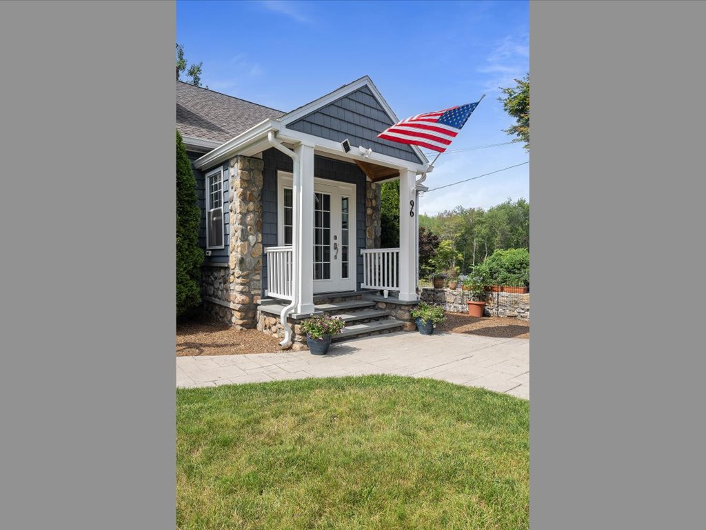Westerly, Rhode Island, 02891, United States, 5 Bedrooms Bedrooms, ,4 BathroomsBathrooms,Residential,For Sale,1906613