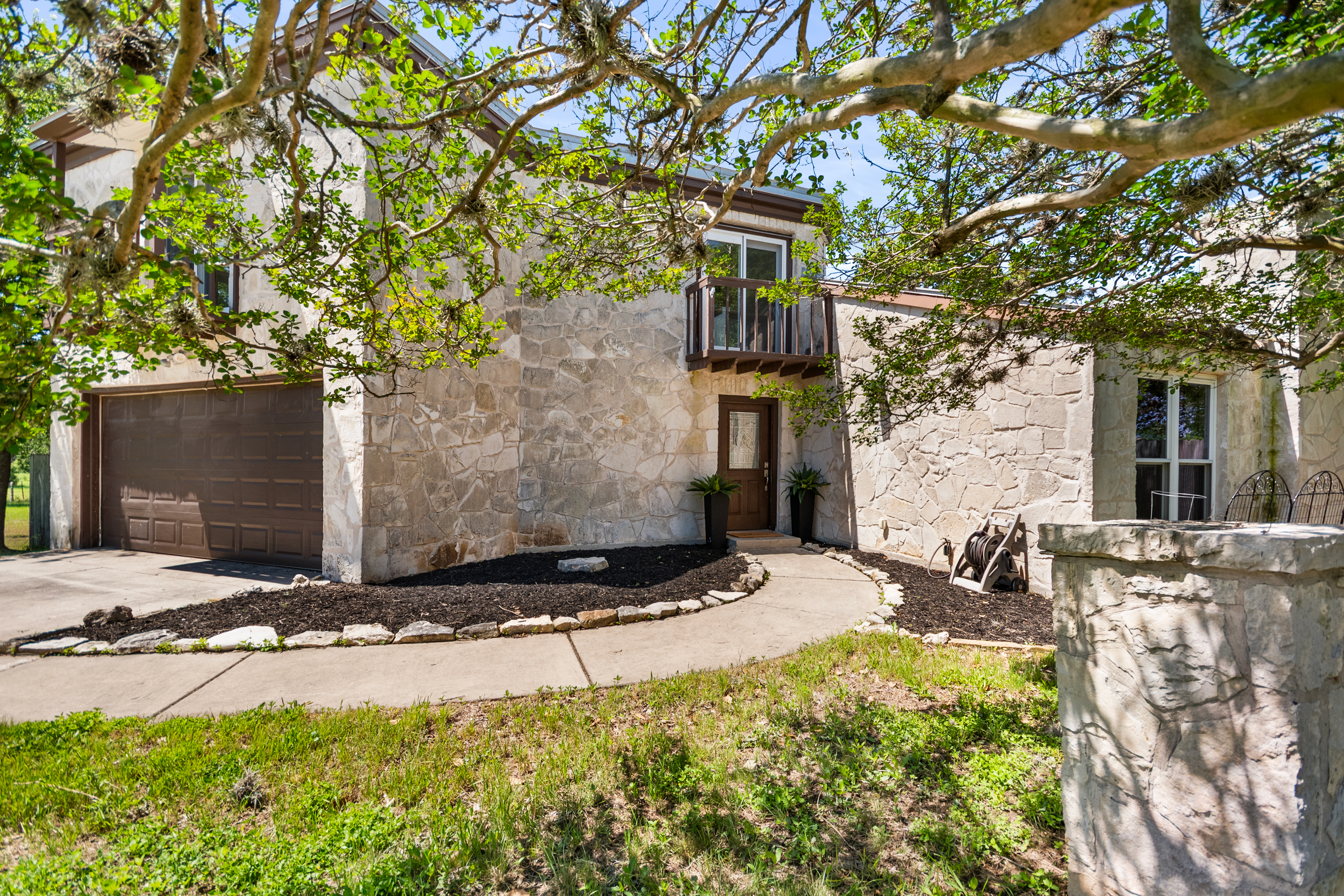  Charming Hill Country Home - 物件實景