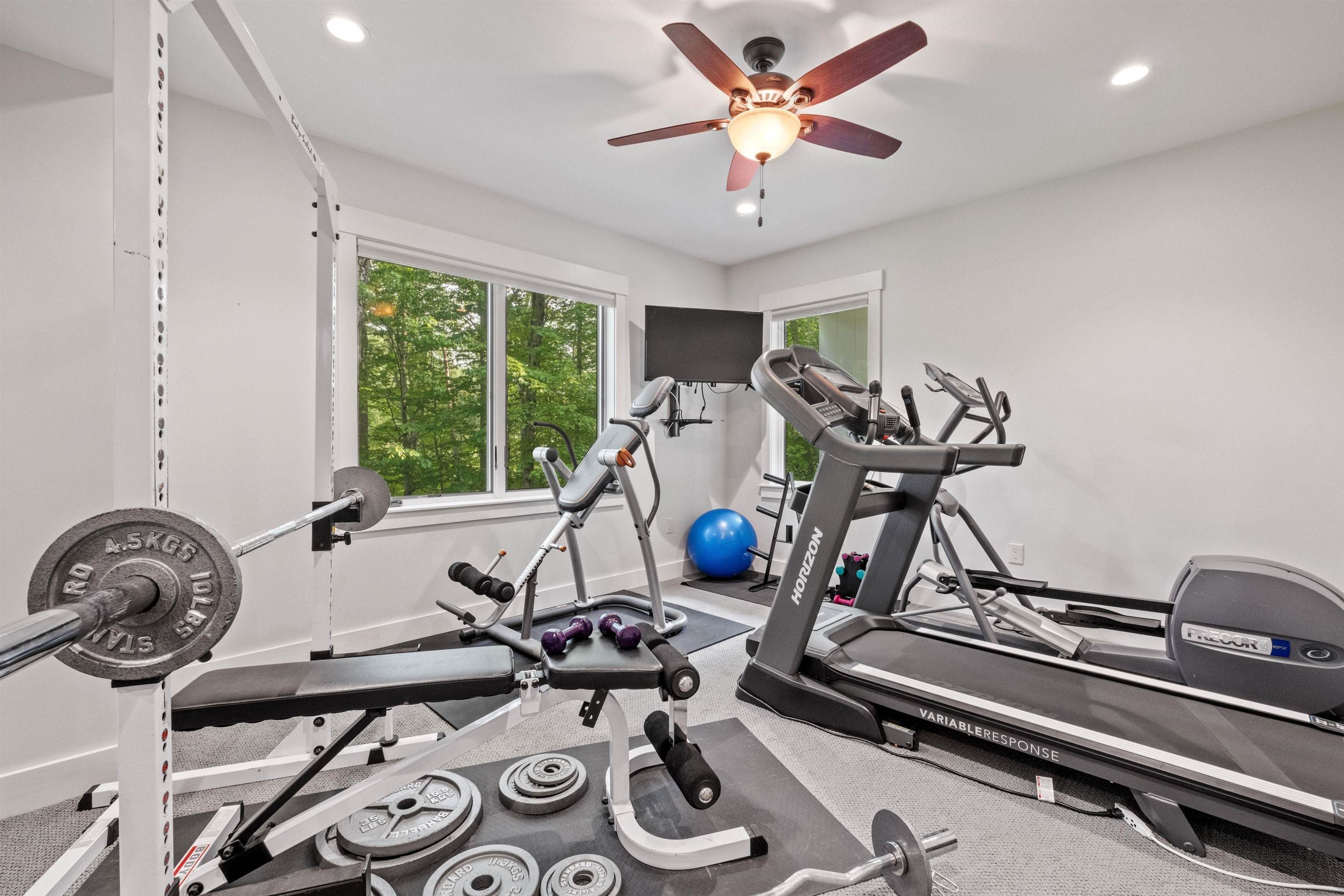 Lincoln, New Hampshire, 03251, United States, 5 Bedrooms Bedrooms, ,3 BathroomsBathrooms,Residential,For Sale,1981884