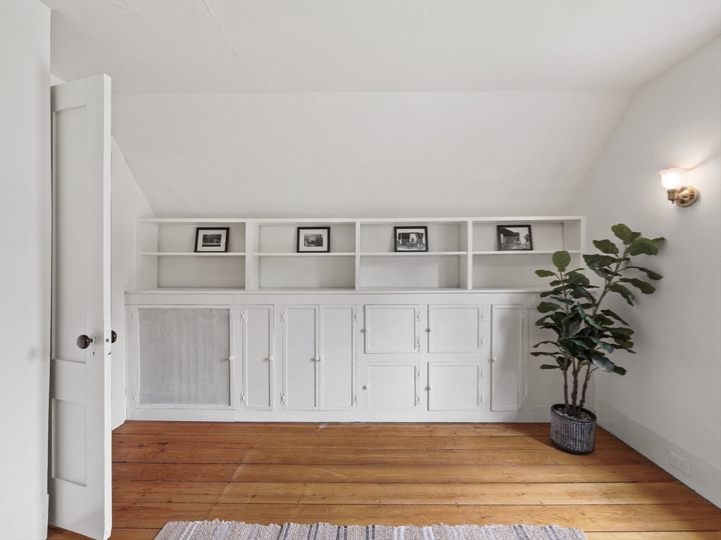 Concord, Massachusetts, 01742, United States, 3 Bedrooms Bedrooms, ,1 BathroomBathrooms,Residential,For Sale,1896713