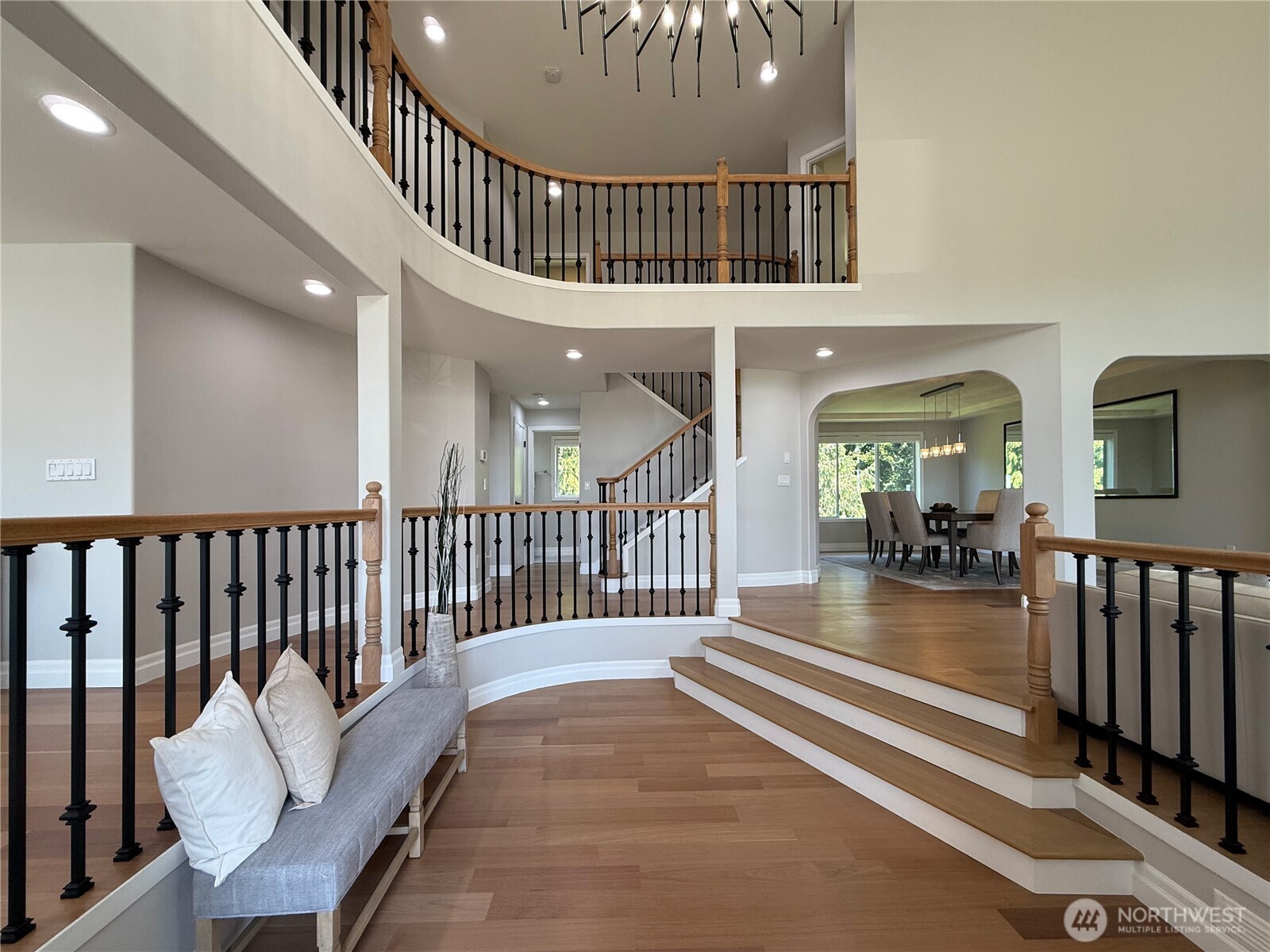 Everett, Washington, 98203, United States, 4 Bedrooms Bedrooms, ,4 BathroomsBathrooms,Residential,For Sale,1841761