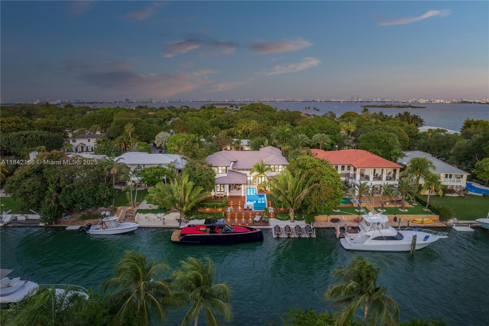 Miami, Florida, 33137, United States, 6 Bedrooms Bedrooms, ,7 BathroomsBathrooms,Residential,For Sale,1903270