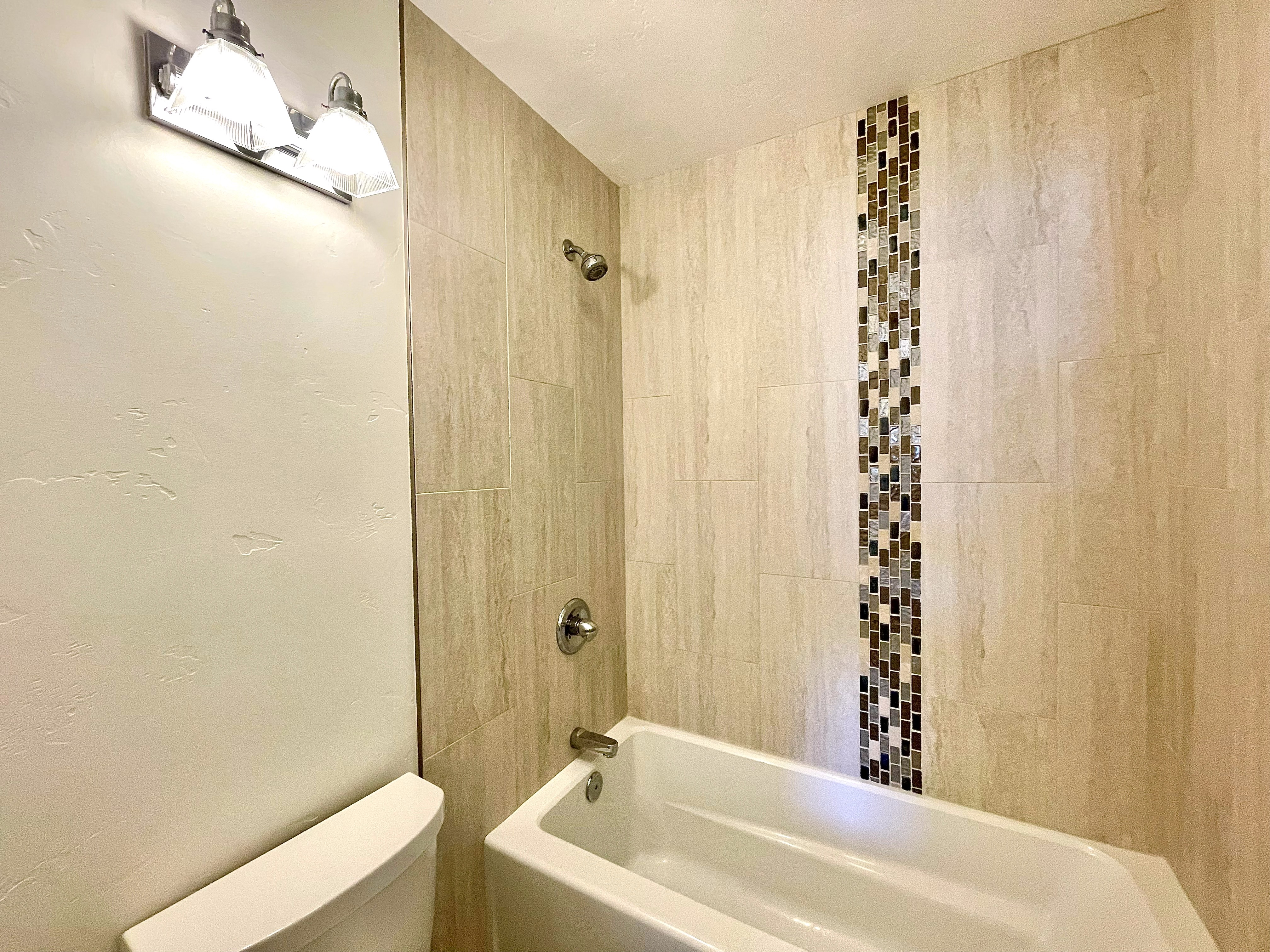  Rare Top-Floor Condo at Chaparral Terraces - 物件實景