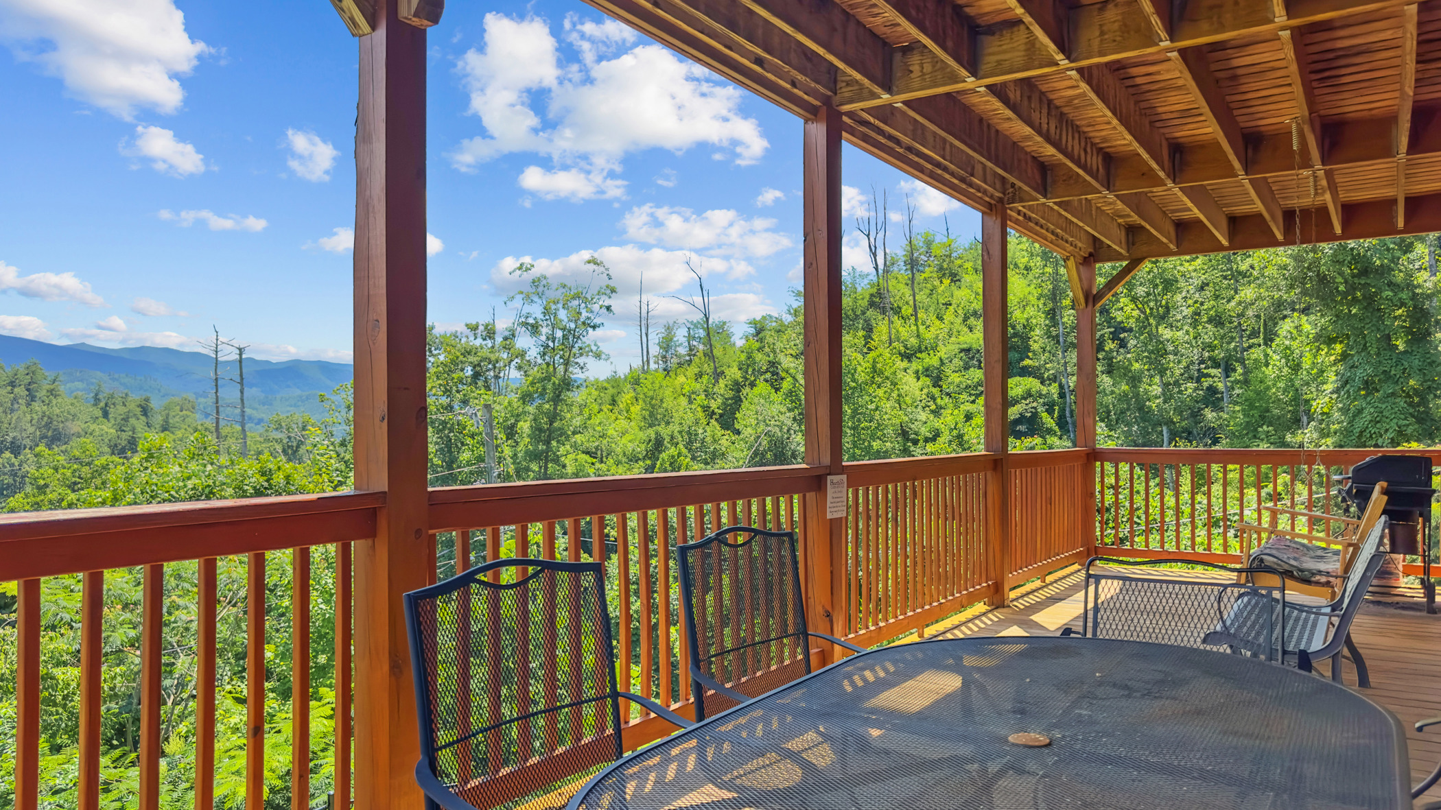 Gatlinburg, Tennessee, 37738, United States, 5 Bedrooms Bedrooms, ,6 BathroomsBathrooms,Residential,For Sale,1914127