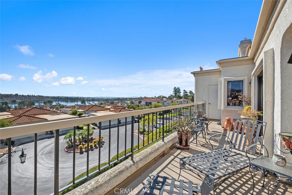 Mission Viejo, California, 92692, United States, 2 Bedrooms Bedrooms, ,1 BathroomBathrooms,Residential,For Sale,1989718