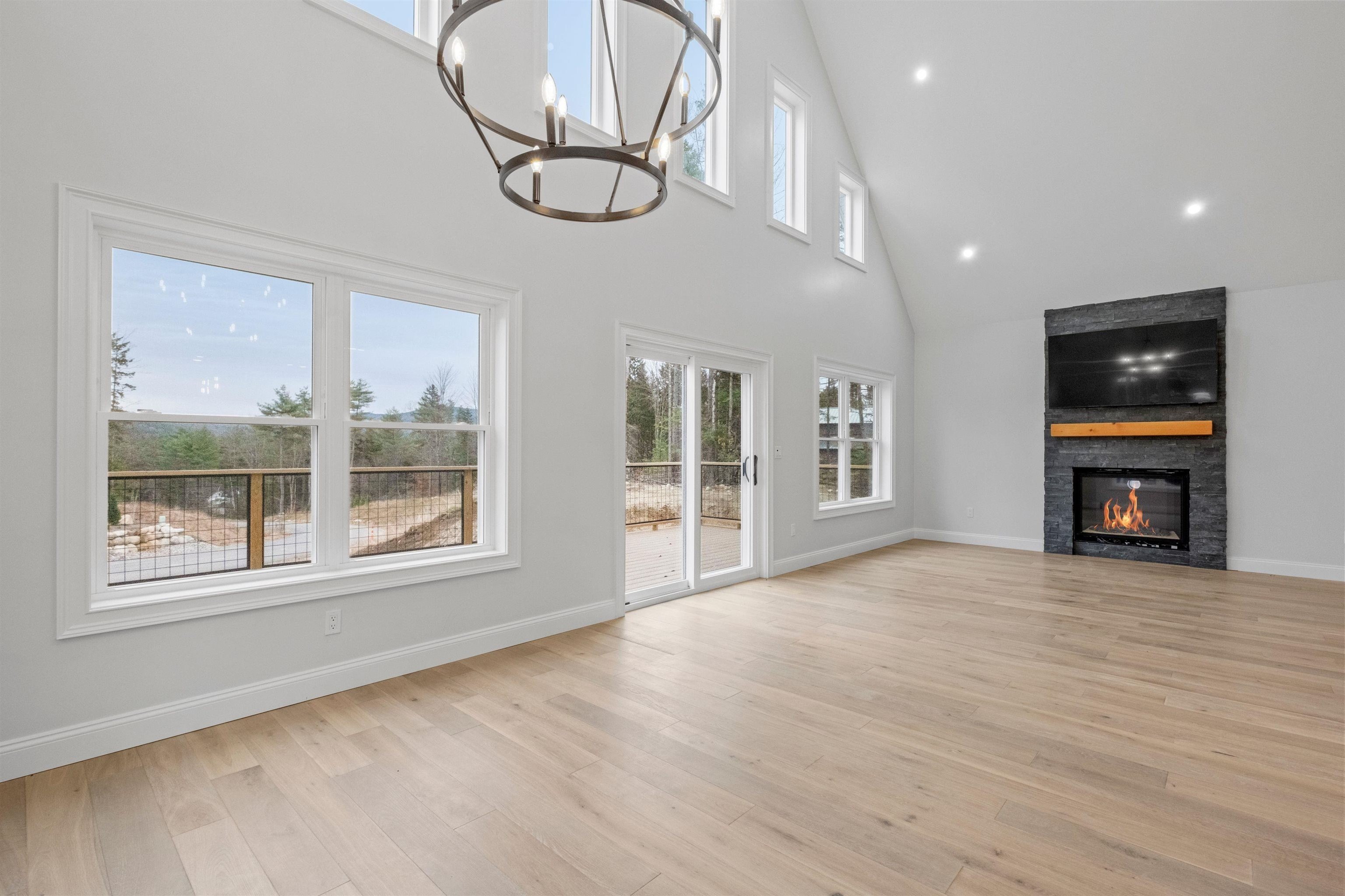 Thornton, New Hampshire, 03285, United States, 3 Bedrooms Bedrooms, ,3 BathroomsBathrooms,Residential,For Sale,1887960