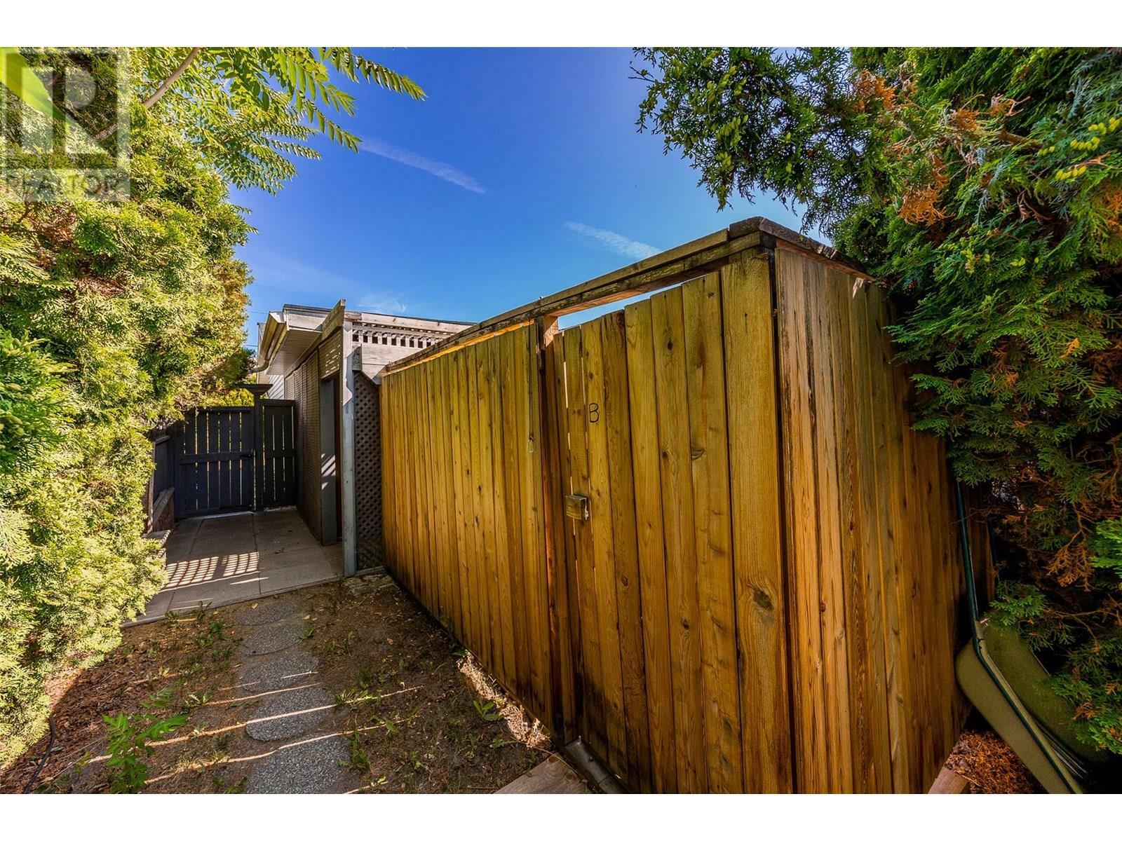 KELOWNA, British Columbia, V1Y 7C9, CA, 2 Bedrooms Bedrooms, ,2 BathroomsBathrooms,Residential,For Sale,1874536