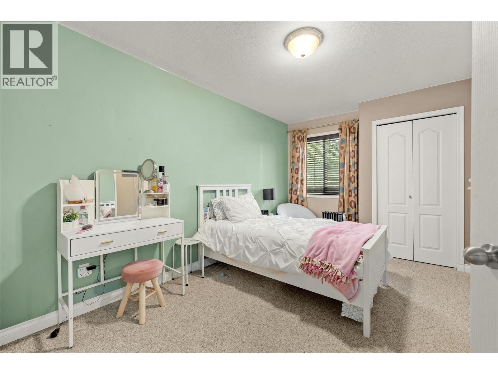 KELOWNA, British Columbia, V1V 1S9, CA, 4 Bedrooms Bedrooms, ,3 BathroomsBathrooms,Residential,For Sale,1895438