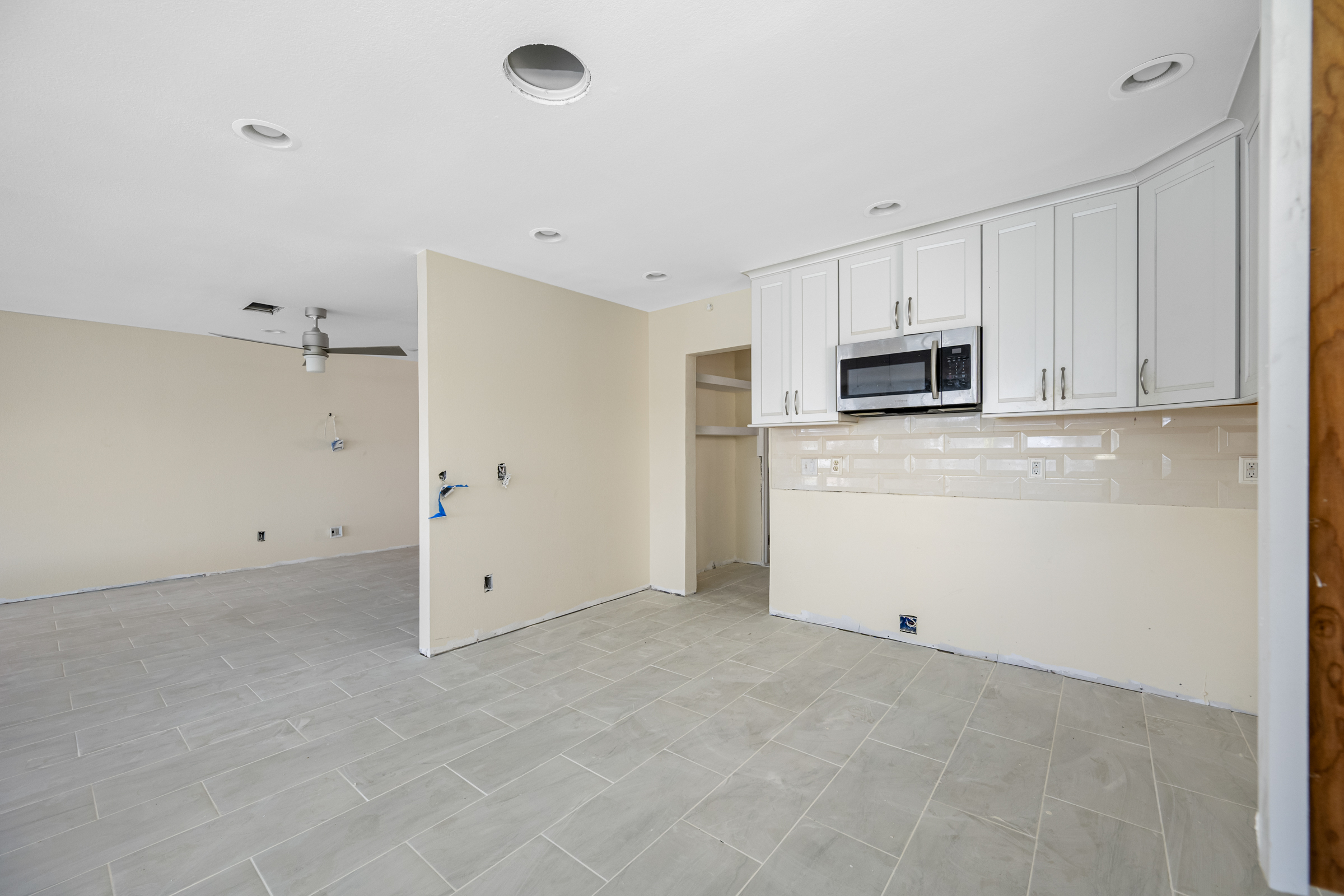 Treasure Island, Florida, 33706, United States, 3 Bedrooms Bedrooms, ,2 BathroomsBathrooms,Residential,For Sale,1904324