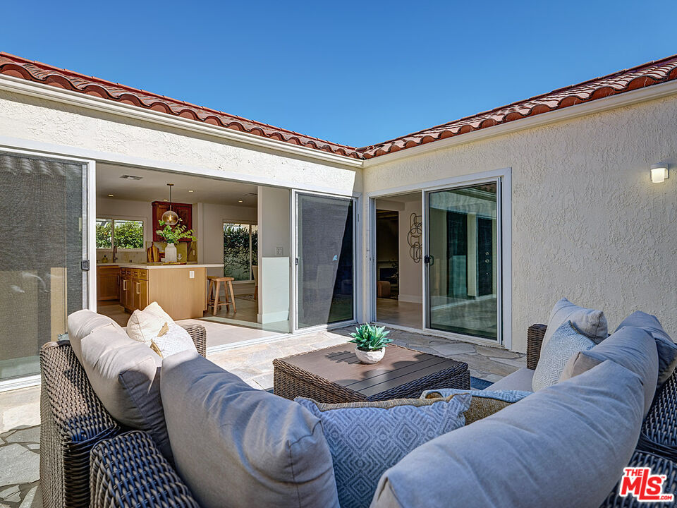 Huntington Beach, California, 92649, United States, 3 Bedrooms Bedrooms, ,2 BathroomsBathrooms,Residential,For Sale,2003446