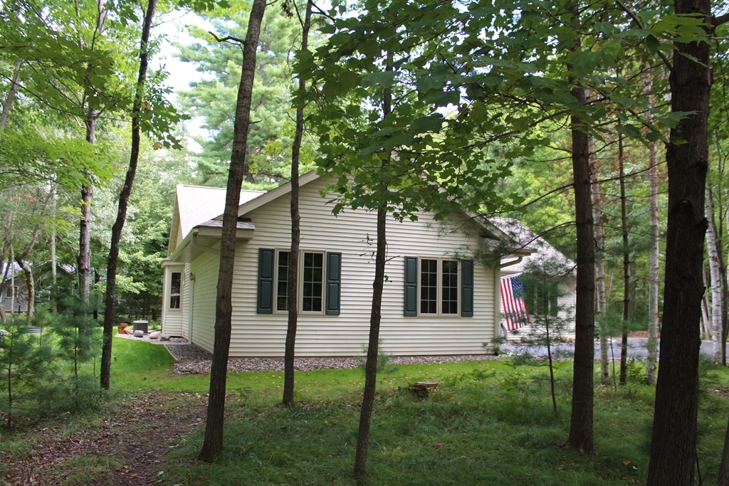 Minocqua, Wisconsin, 54548, United States, 3 Bedrooms Bedrooms, ,2 BathroomsBathrooms,Residential,For Sale,1984863