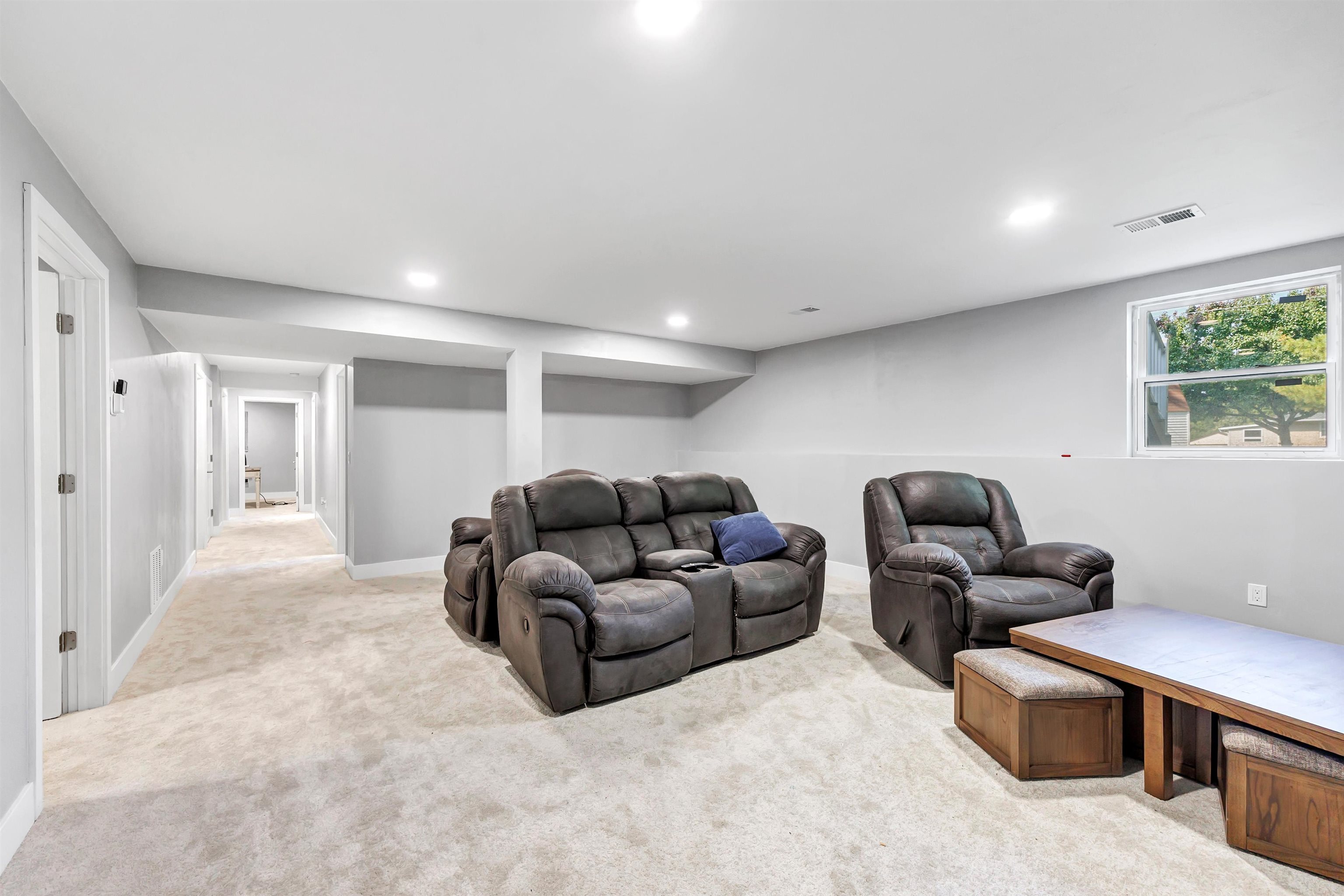 DE PERE, Wisconsin, 54115, United States, 4 Bedrooms Bedrooms, ,4 BathroomsBathrooms,Residential,For Sale,1948922