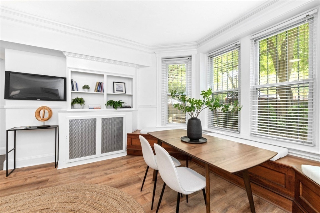 Boston, Massachusetts, 02115, United States, 2 Bedrooms Bedrooms, ,1 BathroomBathrooms,Residential,For Sale,1889916