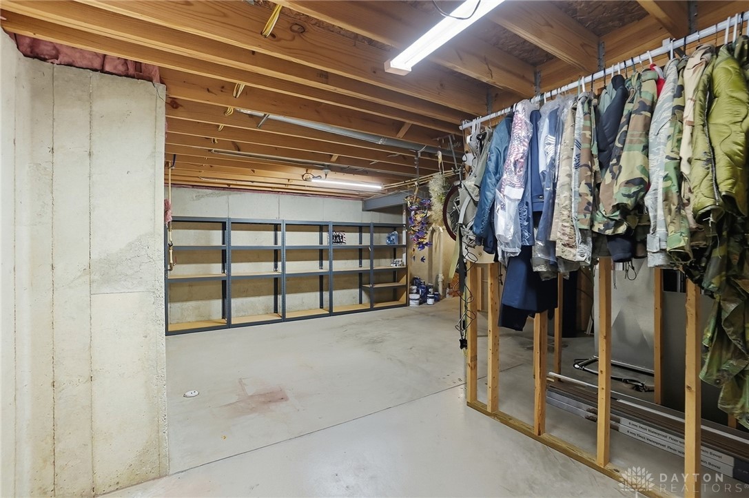 Clearcreek Twp, Ohio, 45458, United States, 4 Bedrooms Bedrooms, ,4 BathroomsBathrooms,Residential,For Sale,1966206