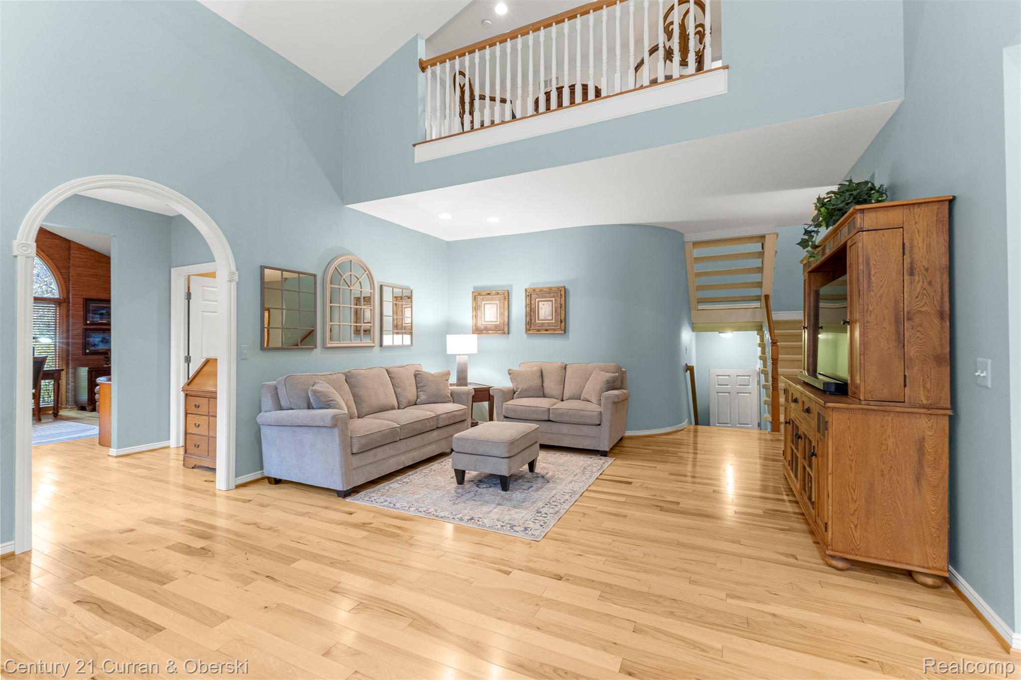 Shelby Charter Township, Michigan, 48316, United States, 2 Bedrooms Bedrooms, ,4 BathroomsBathrooms,Residential,For Sale,1977088