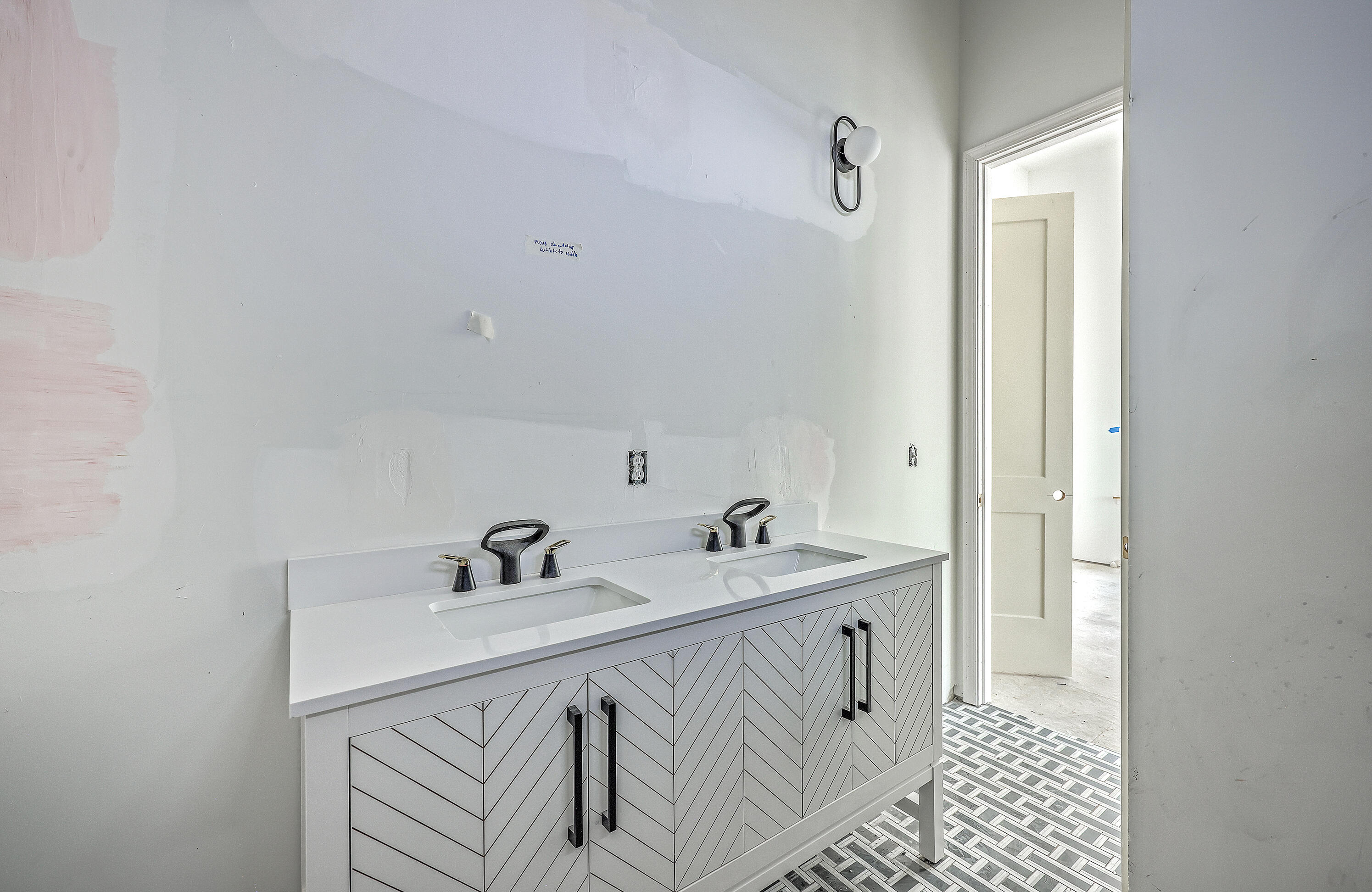 Summerville, South Carolina, 29485, United States, 5 Bedrooms Bedrooms, ,6 BathroomsBathrooms,Residential,For Sale,1977326