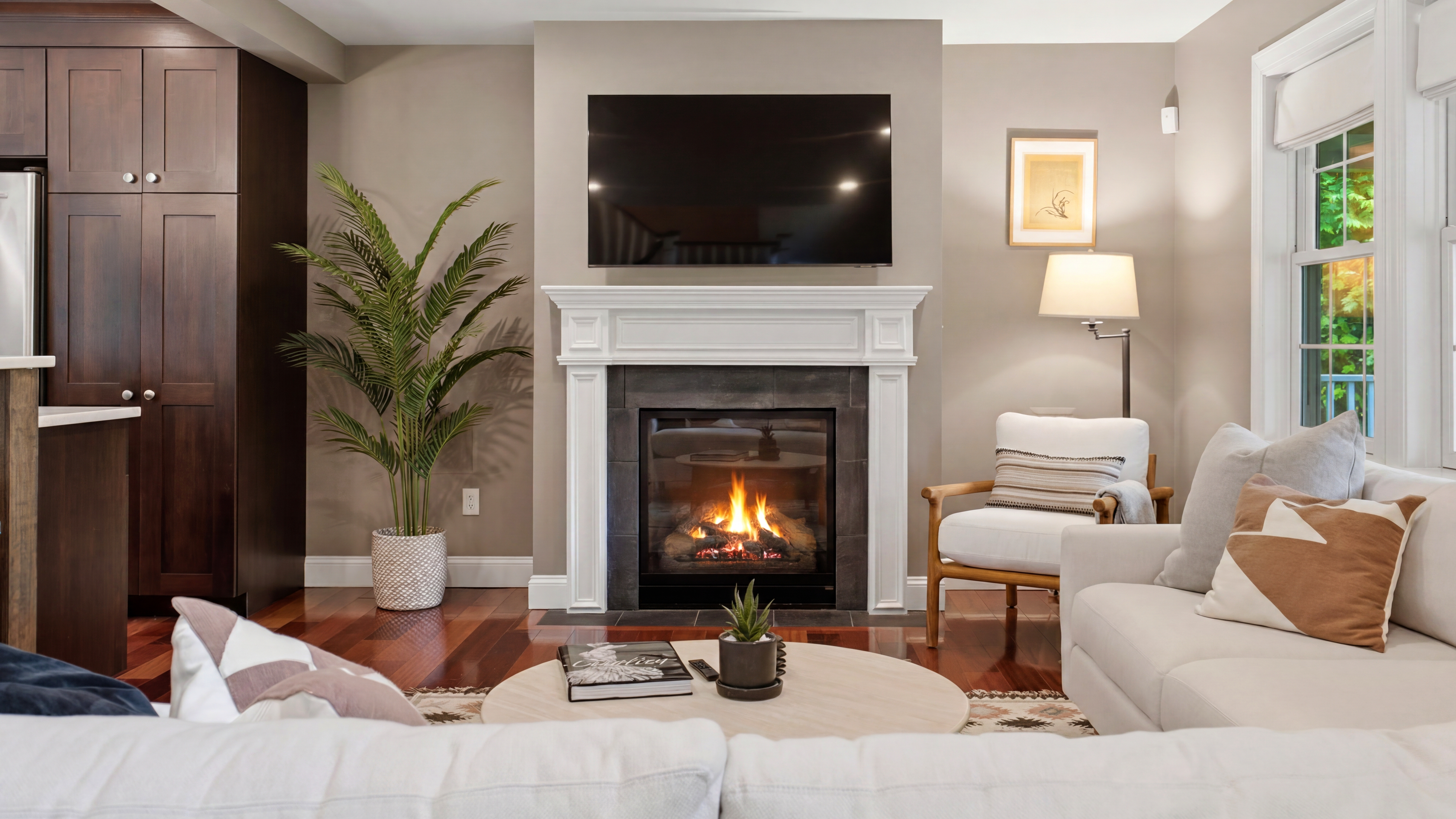  2008 4-Bed, 4-Bath Classic Home with Open Floor Plan and 3 Levels of Living Spac - 物件實景