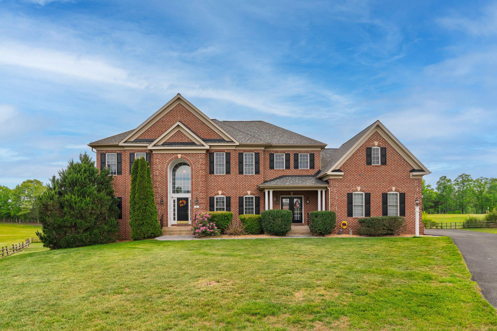 Middletown, Virginia, 22645, United States, 6 Bedrooms Bedrooms, ,6 BathroomsBathrooms,Residential,For Sale,2044764
