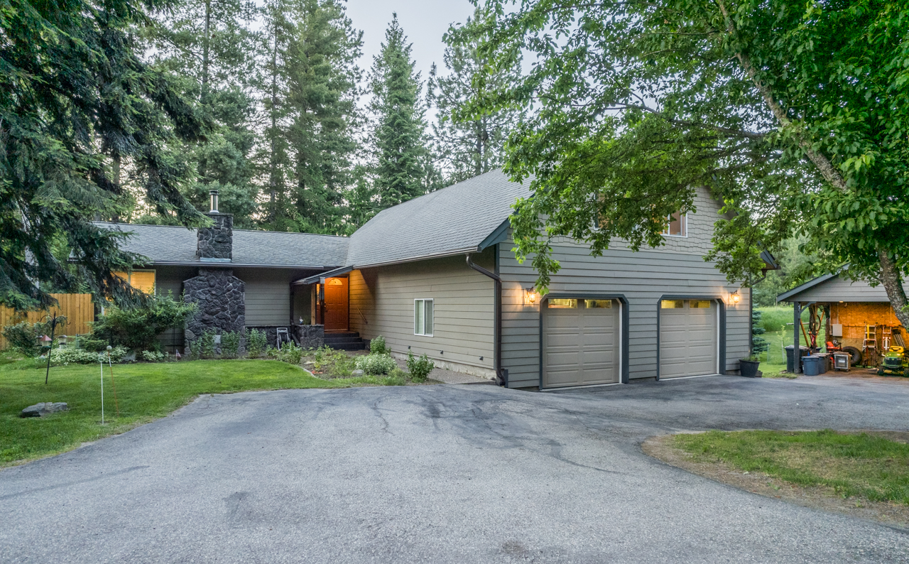 Bonners Ferry, Idaho, 83805, United States, 5 Bedrooms Bedrooms, ,5 BathroomsBathrooms,Residential,For Sale,1879157