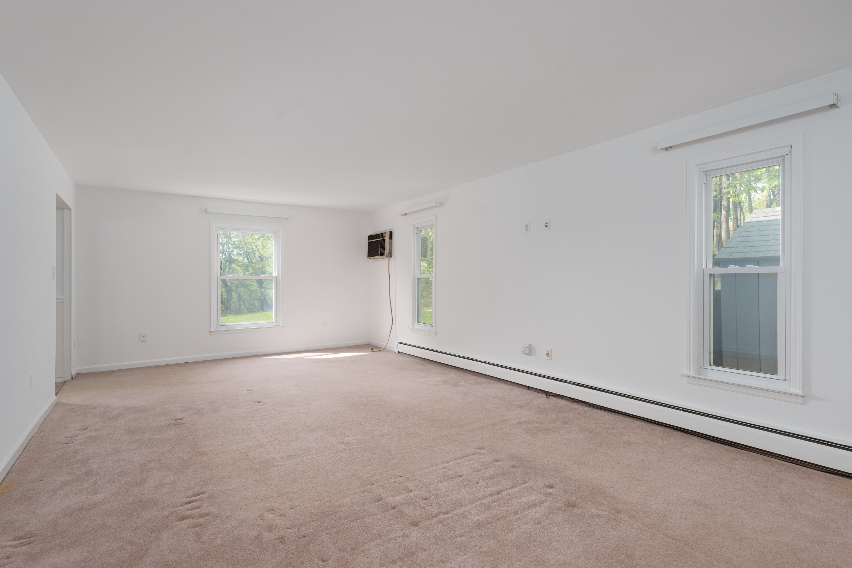  Scenic Backyard, Separate Apartment and Space to Spare - 物件實景
