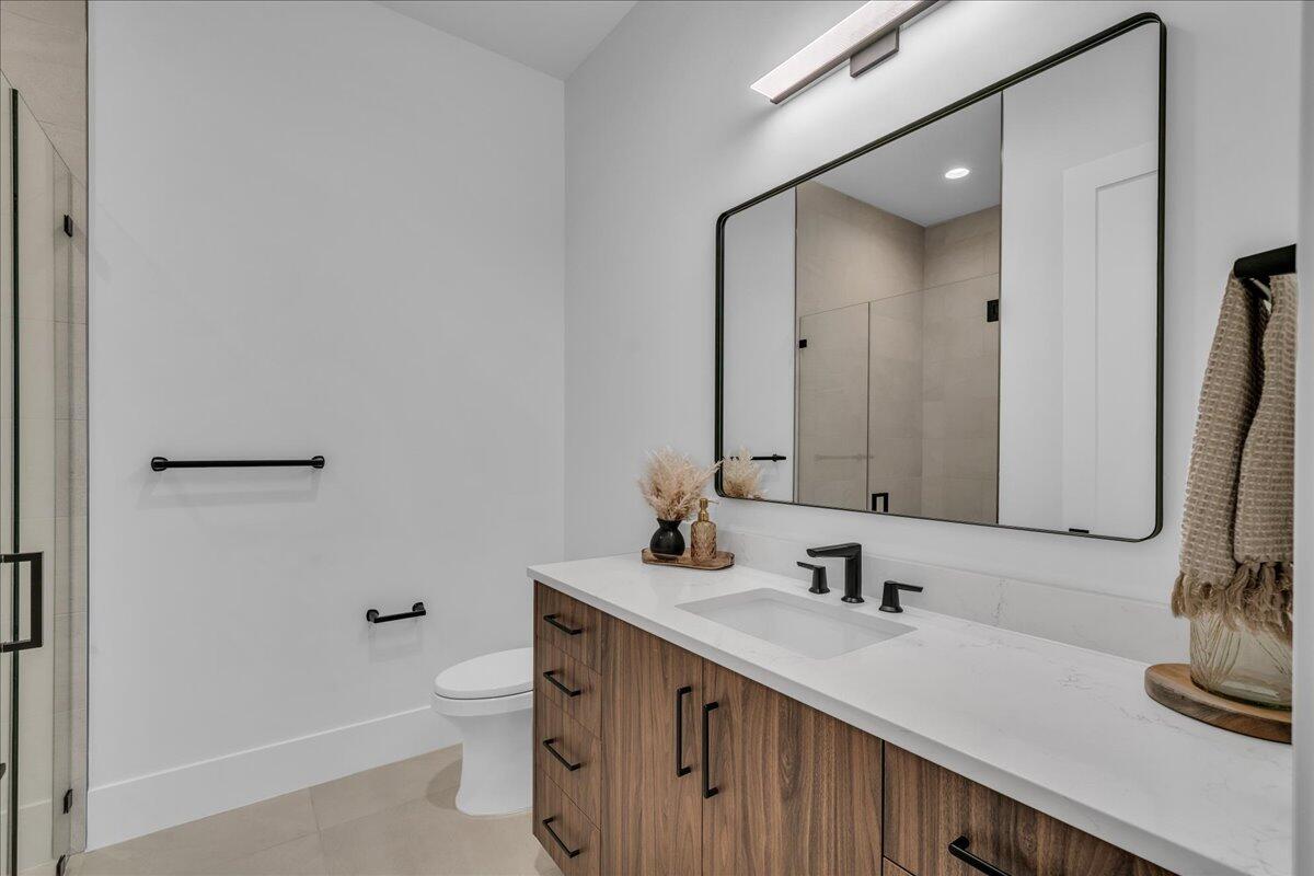 Santa Clara, Utah, 84765, United States, 3 Bedrooms Bedrooms, ,4 BathroomsBathrooms,Residential,For Sale,1904284