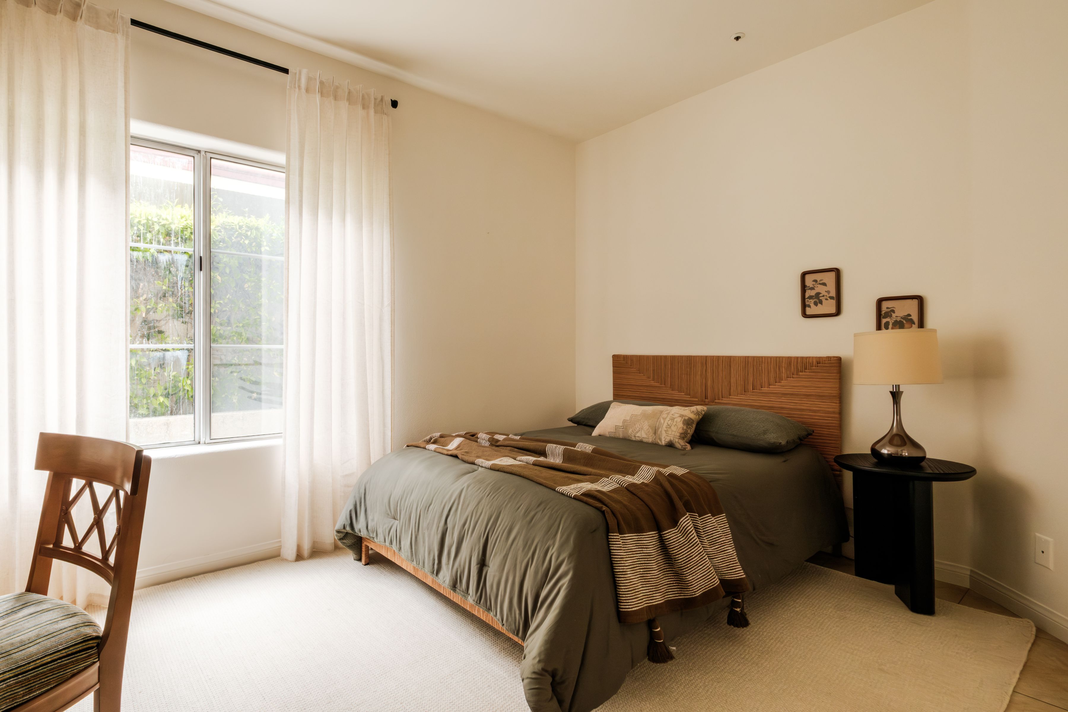 11920 Goshen Ave - 物件實景
