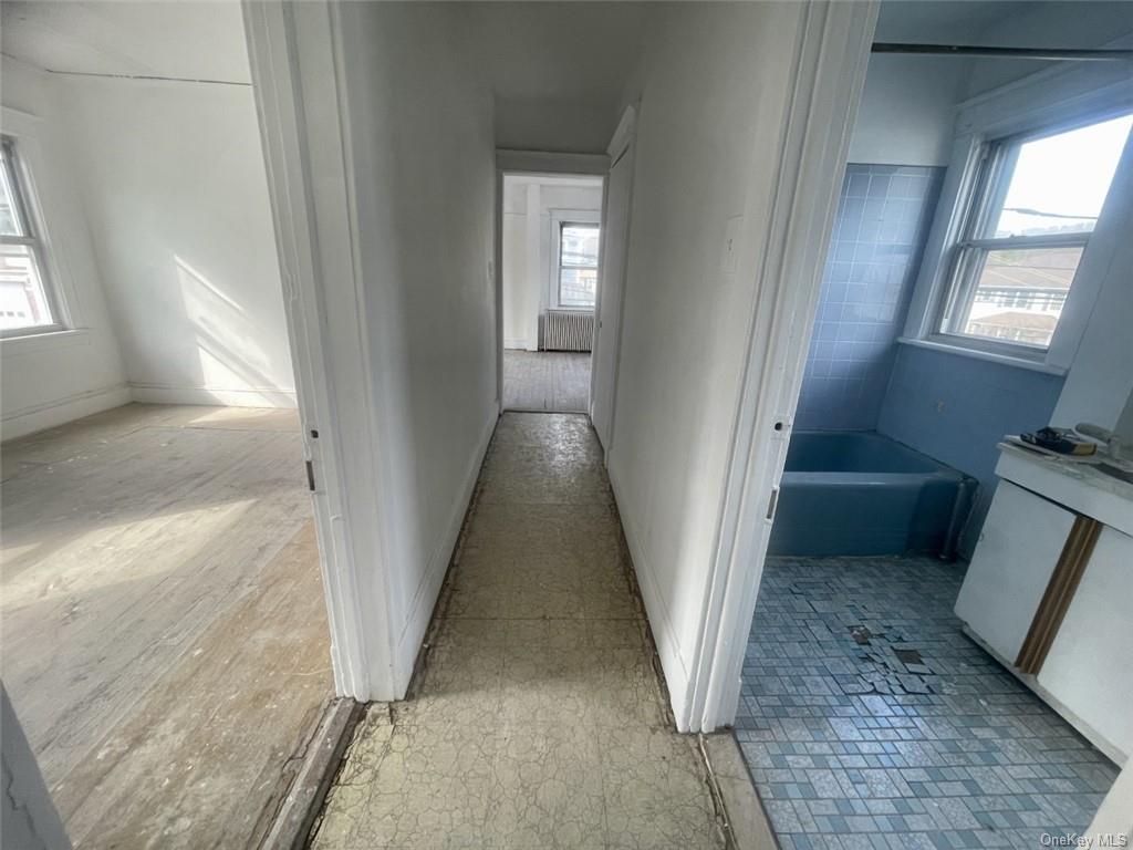 Dobbs Ferry, New York, 10522, United States, 4 Bedrooms Bedrooms, ,2 BathroomsBathrooms,Residential,For Sale,1888691