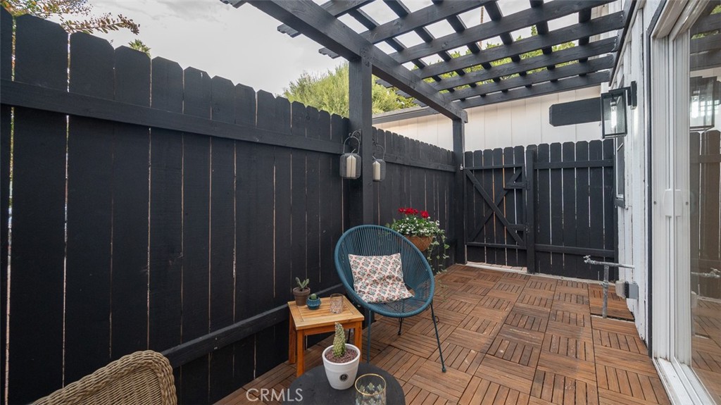 Agoura Hills, California, 91301, United States, 3 Bedrooms Bedrooms, ,1 BathroomBathrooms,Residential,For Sale,1992879