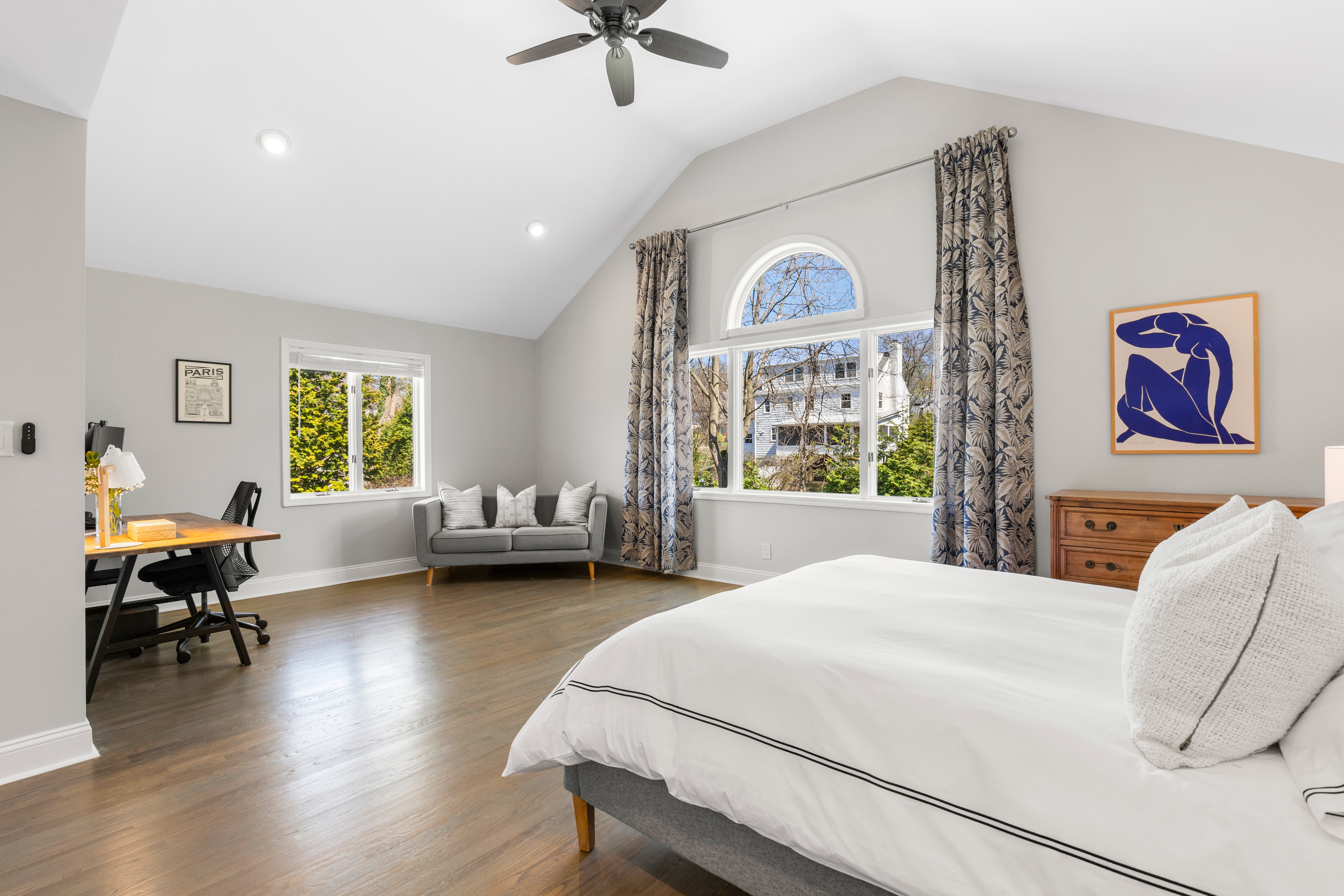  Fully Renovated Shore Acres Home - 物件實景