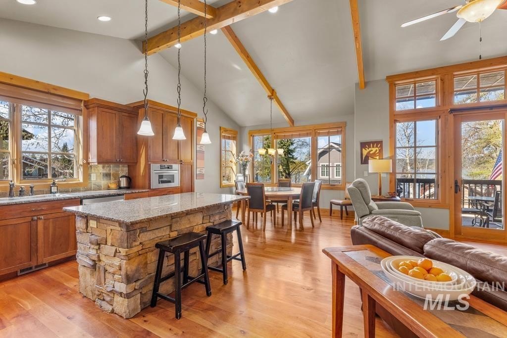 McCall, Idaho, 83638, United States, 4 Bedrooms Bedrooms, ,3 BathroomsBathrooms,Residential,For Sale,1803021