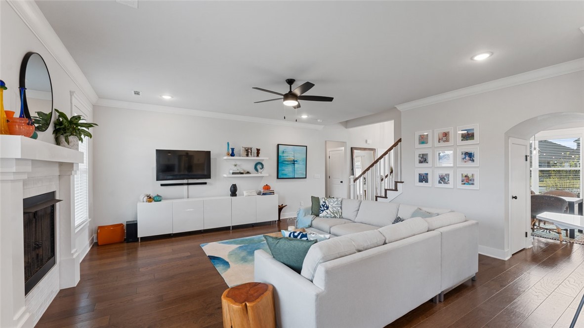 Bentonville, Arkansas, 72713, United States, 4 Bedrooms Bedrooms, ,3 BathroomsBathrooms,Residential,For Sale,1989403