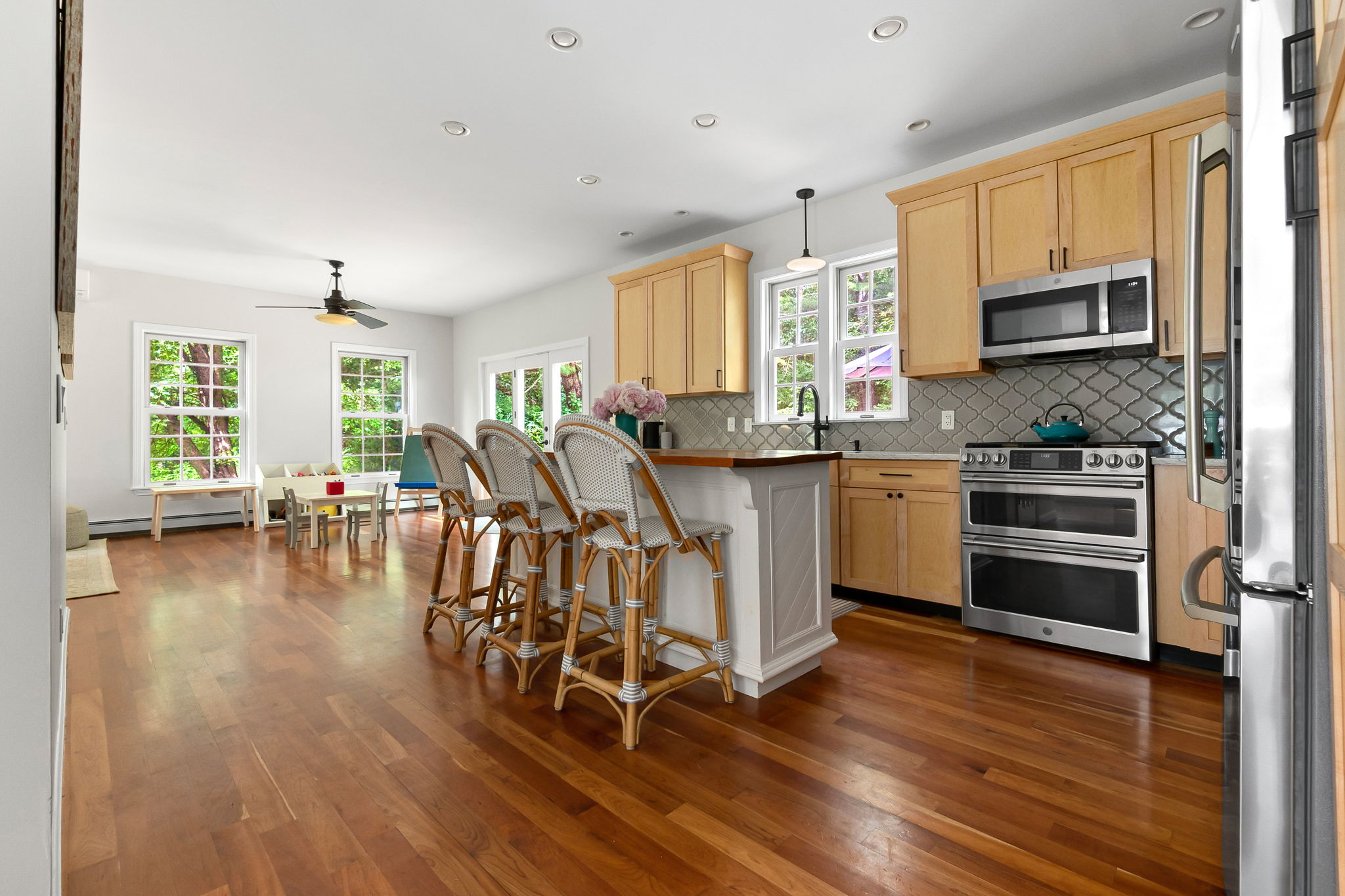  56 Jewett St, Georgetown, MA, 01833 - 物件實景