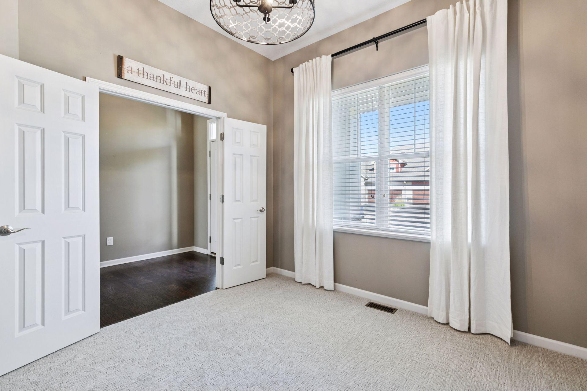 Lakeville, Minnesota, 55044, United States, 3 Bedrooms Bedrooms, ,2 BathroomsBathrooms,Residential,For Sale,1971412