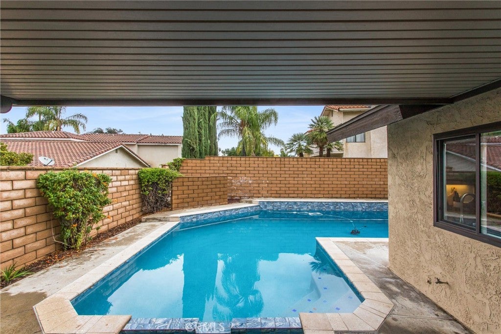 Redlands, California, 92373, United States, 4 Bedrooms Bedrooms, ,2 BathroomsBathrooms,Residential,For Sale,1994267