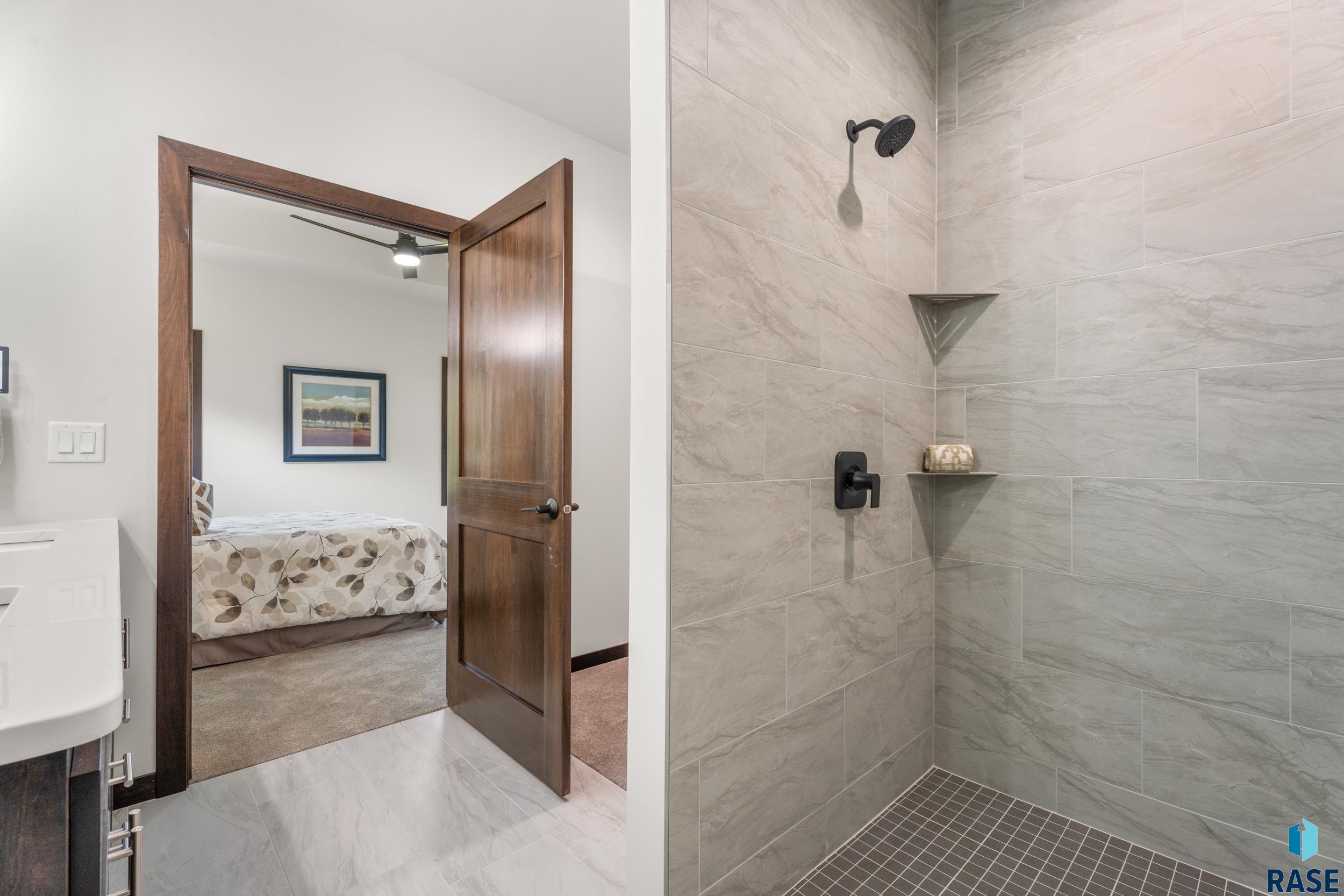 Sioux Falls, South Dakota, 57110, United States, 4 Bedrooms Bedrooms, ,2 BathroomsBathrooms,Residential,For Sale,1979703