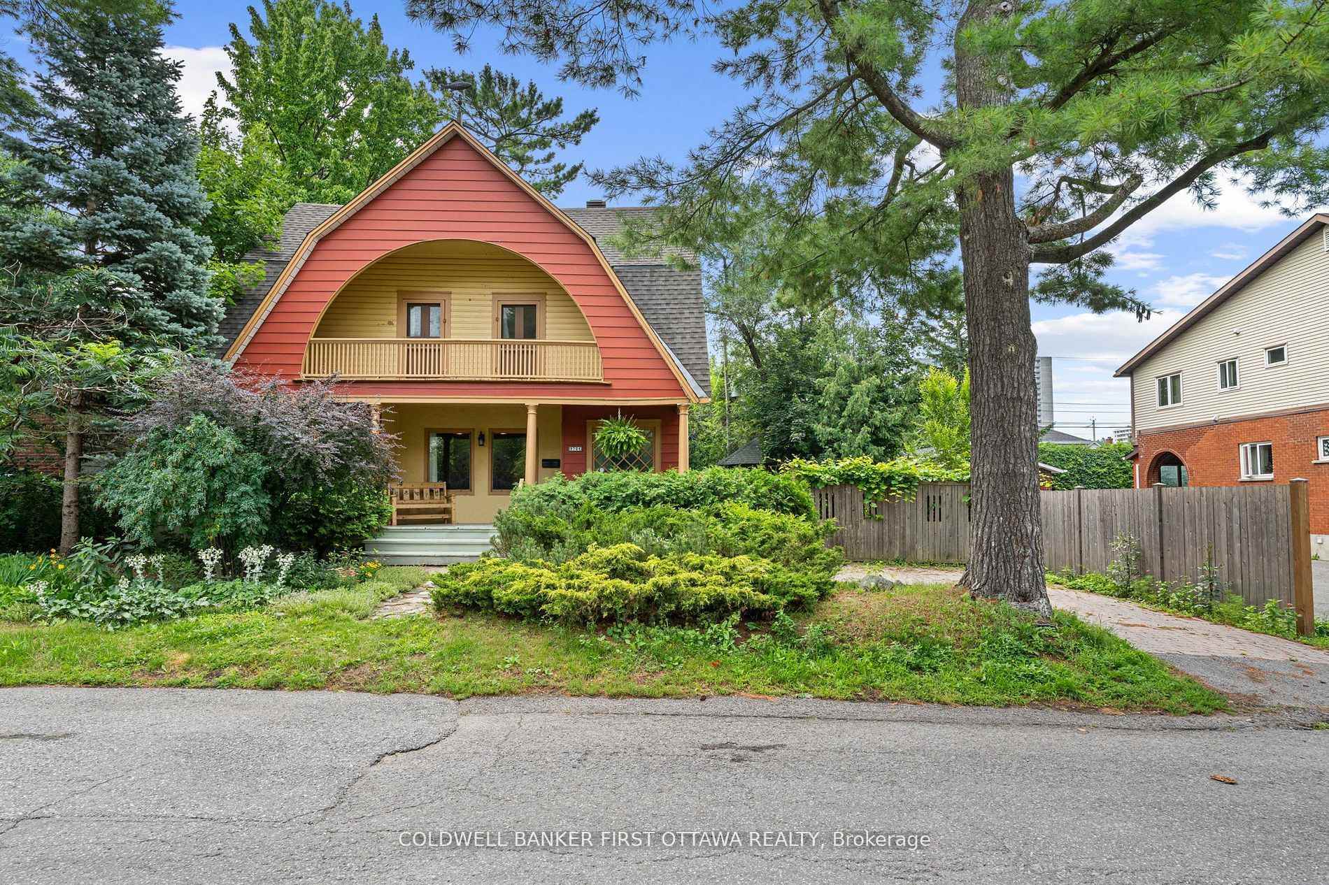 BRITANNIA - LINCOLN HEIGHTS AND AREA, Ontario, K2B 6Y5, CA, 3 Bedrooms Bedrooms, ,Residential,For Sale,1950856