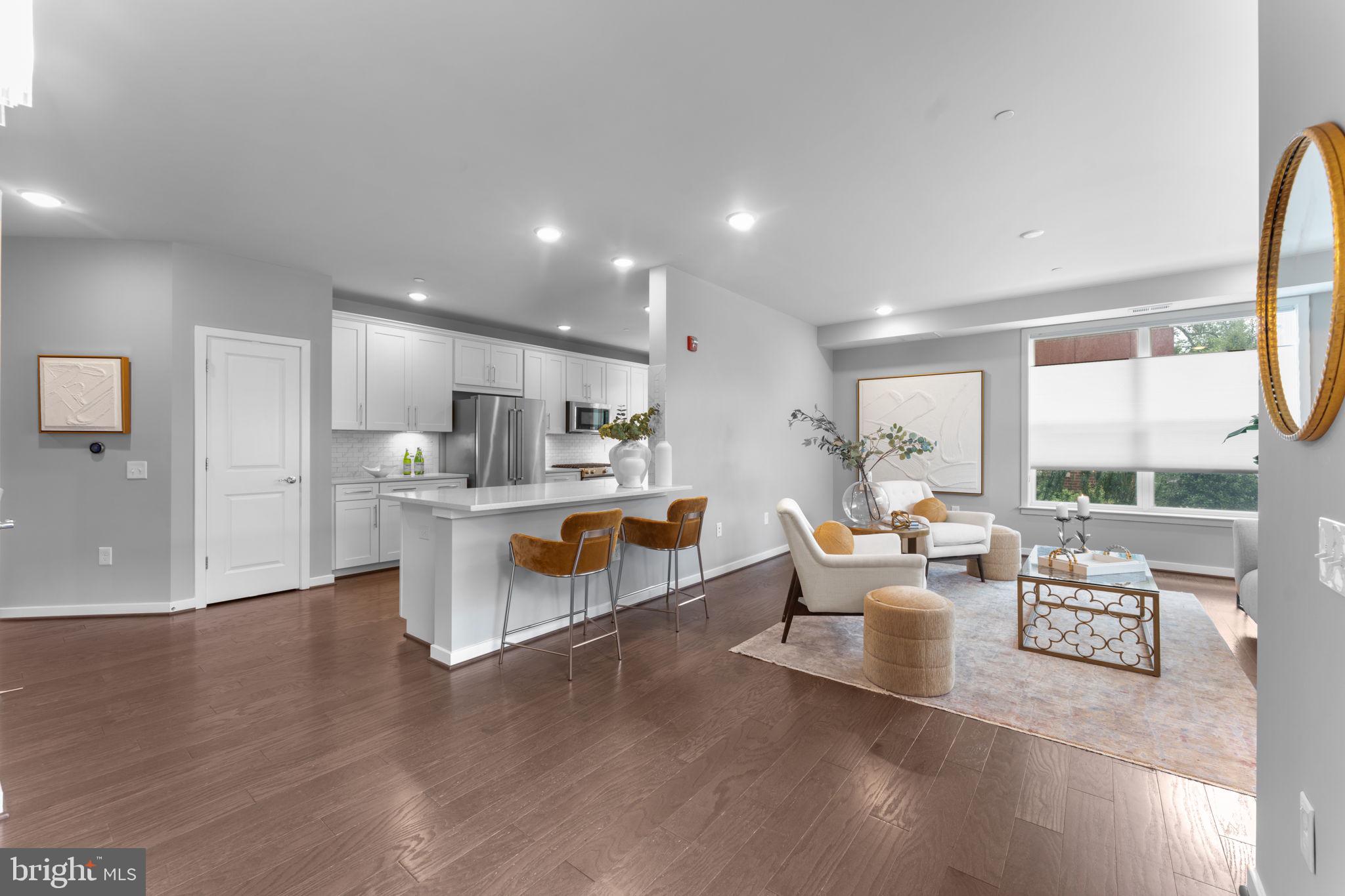Fairfax, Virginia, 22030, United States, 2 Bedrooms Bedrooms, ,2 BathroomsBathrooms,Residential,For Sale,1893335
