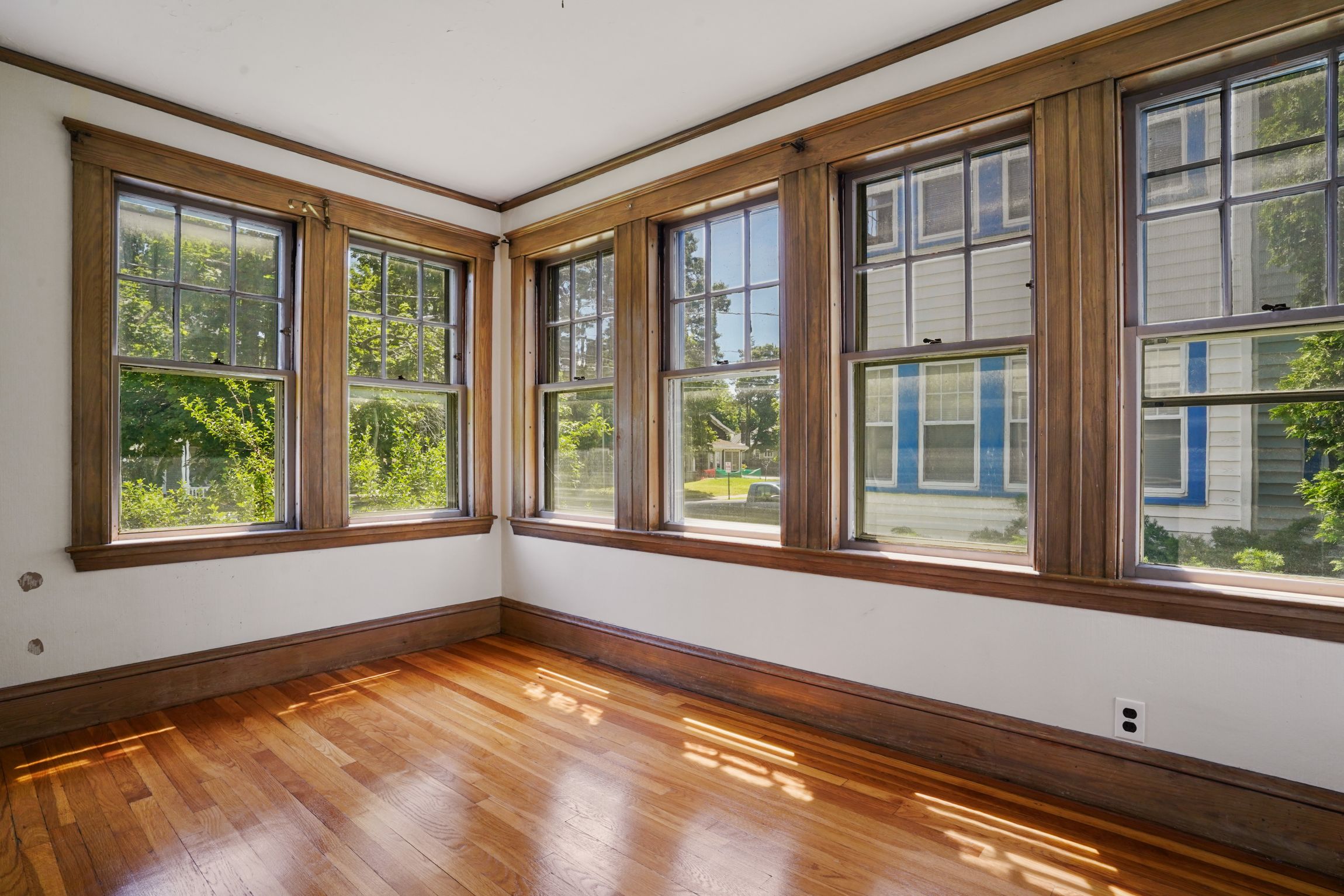  379-381 Newtonville Ave, Newton, MA, 02460 - 物件實景