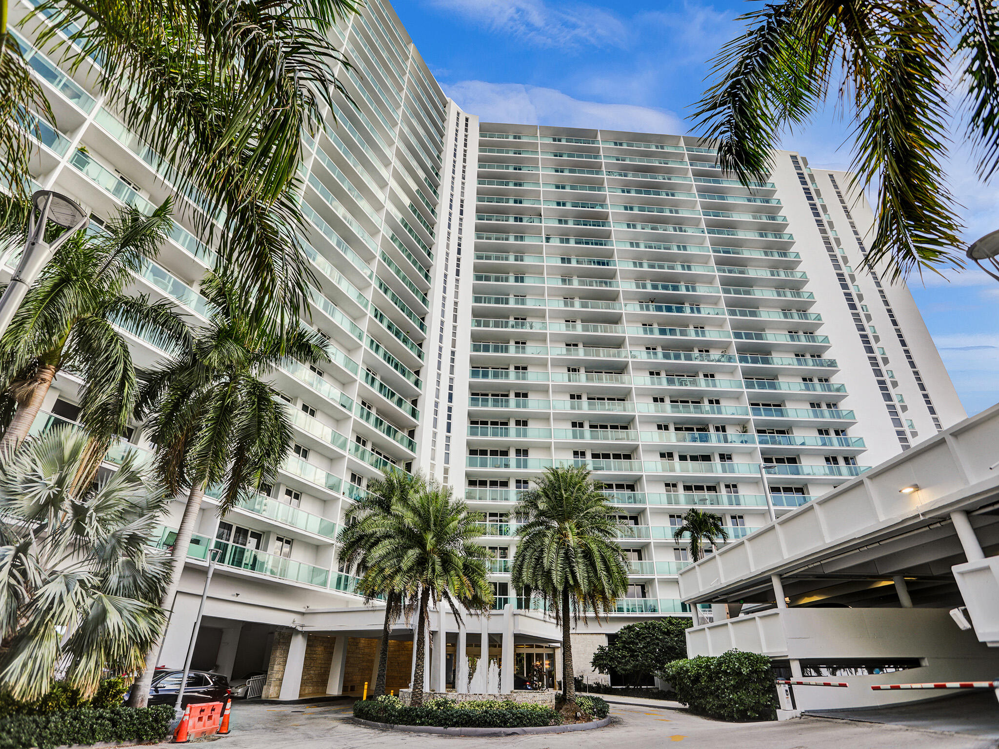Sunny Isles Beach, Florida, 33160, United States, 1 Bedroom Bedrooms, ,2 BathroomsBathrooms,Residential,For Sale,1804245