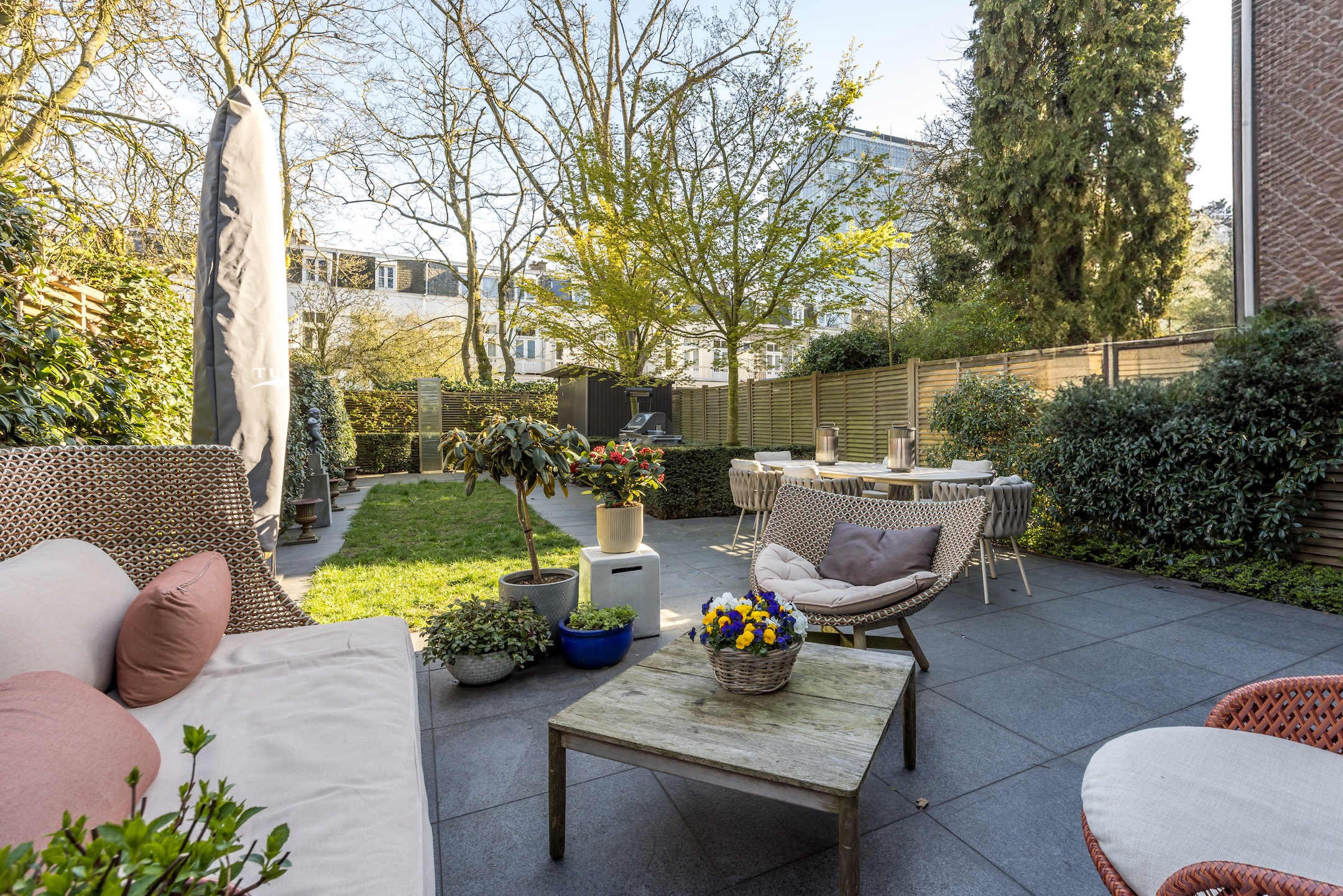  Charming and Spacious Townhouse in the Desirable Benoordenhout District Located - 物件實景