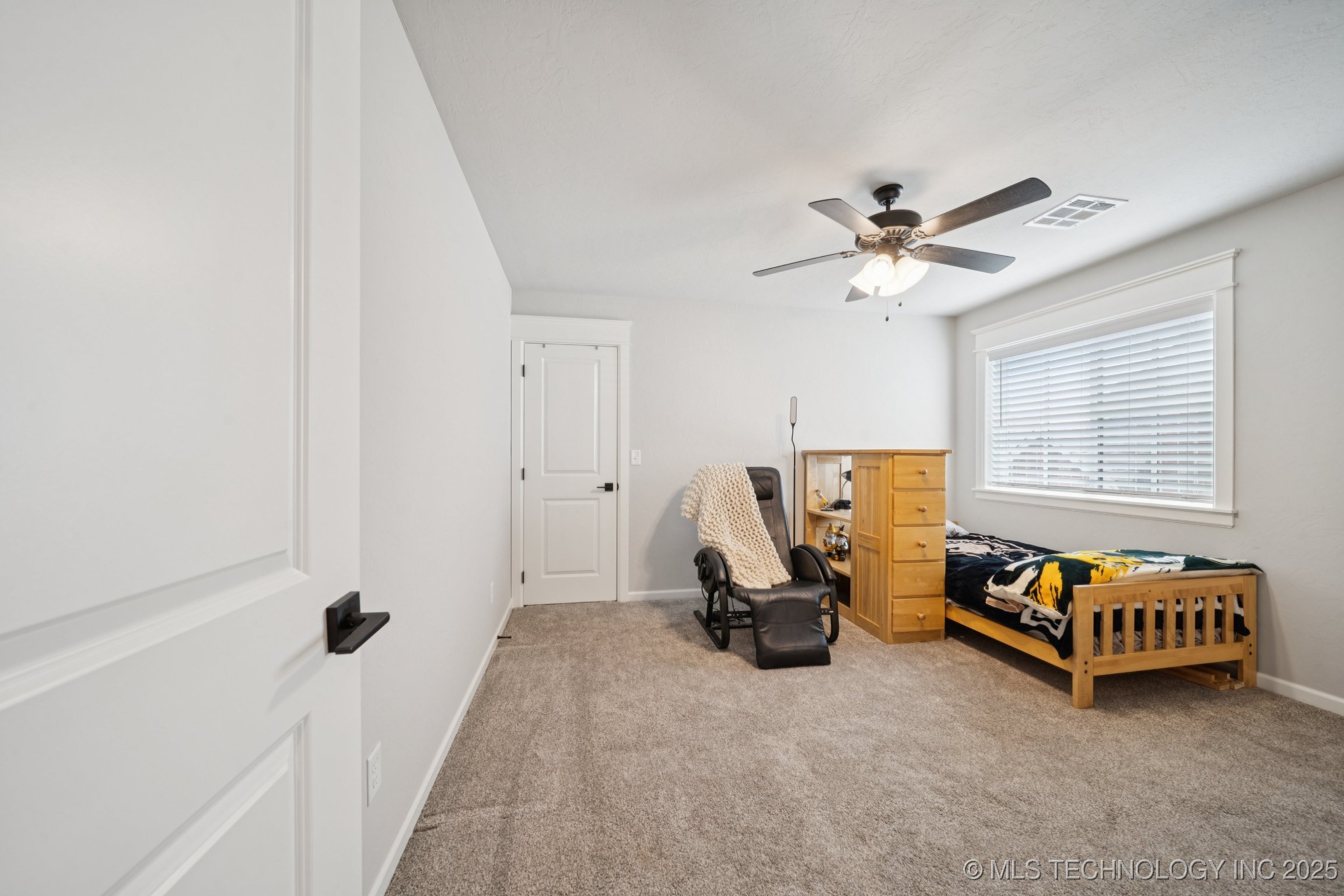 Jenks, Oklahoma, 74037, United States, 4 Bedrooms Bedrooms, ,5 BathroomsBathrooms,Residential,For Sale,1932069