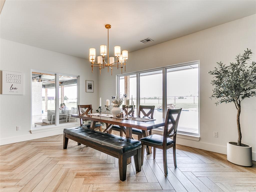 Piedmont, Oklahoma, 73078, United States, 4 Bedrooms Bedrooms, ,6 BathroomsBathrooms,Residential,For Sale,1974155