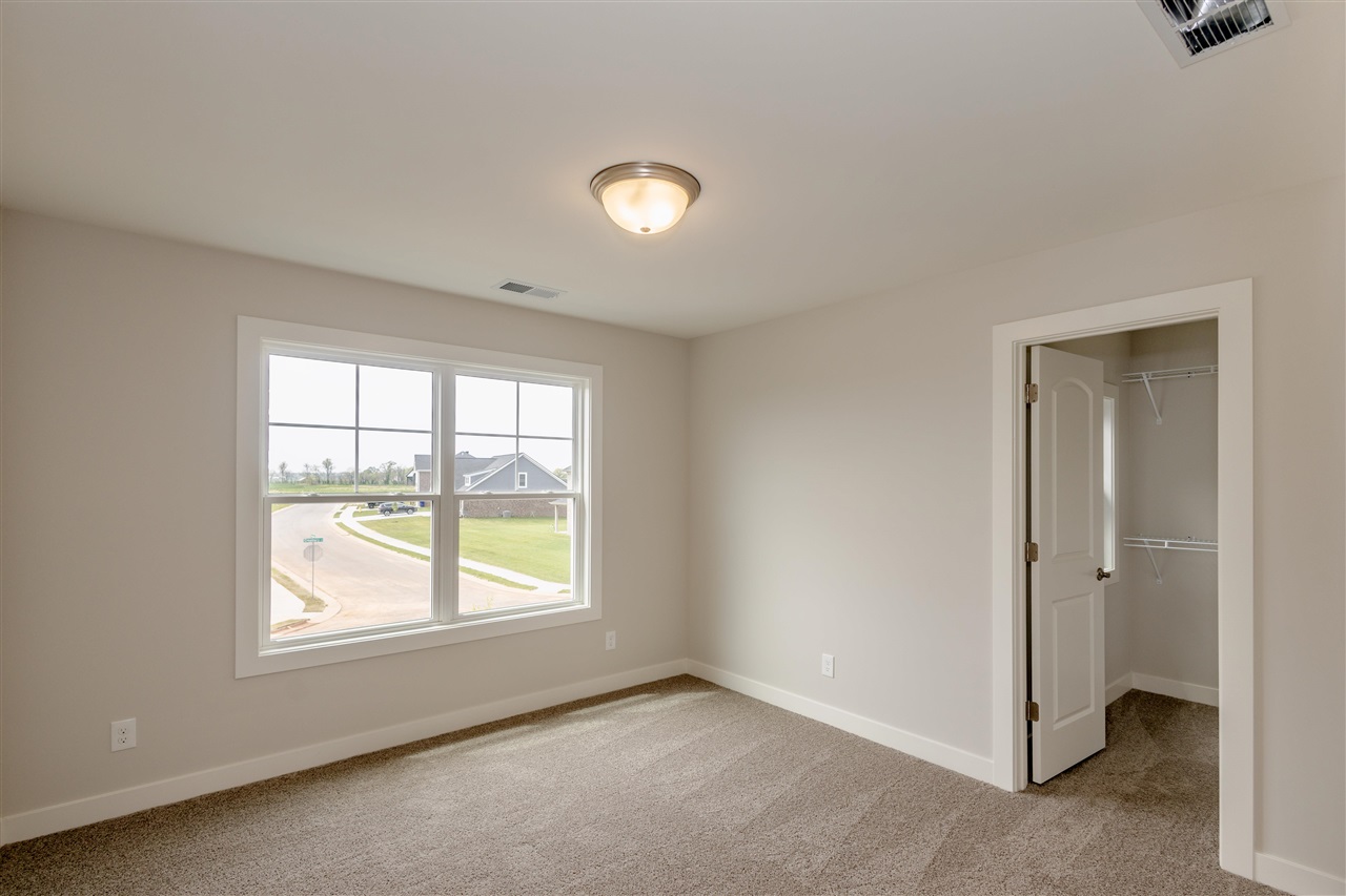 Bowling Green, Kentucky, 42104, United States, 4 Bedrooms Bedrooms, ,3 BathroomsBathrooms,Residential,For Sale,1913768