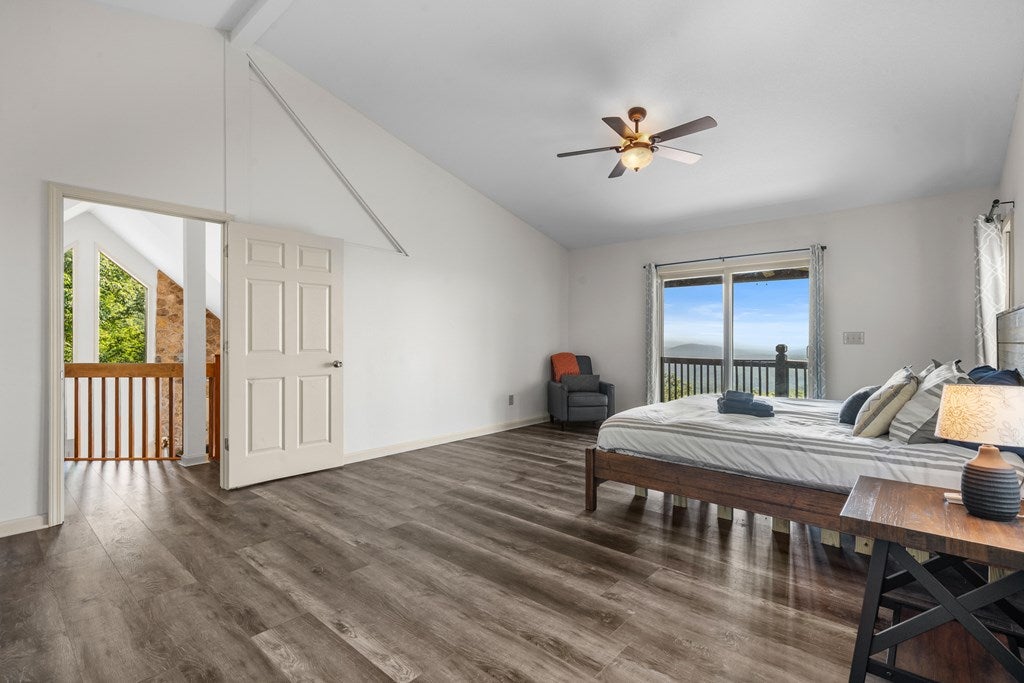 Murphy, North Carolina, 28096, United States, 4 Bedrooms Bedrooms, ,4 BathroomsBathrooms,Residential,For Sale,1871298