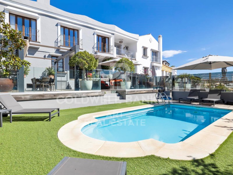 Benahavís, Andalusia, ES, 5 Bedrooms Bedrooms, ,4 BathroomsBathrooms,Residential,For Sale,1804901