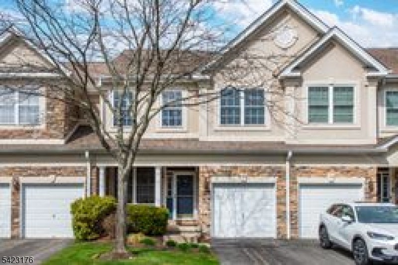 Wayne Twp., New Jersey, 07470, United States, 3 Bedrooms Bedrooms, ,3 BathroomsBathrooms,Residential,For Sale,2037003