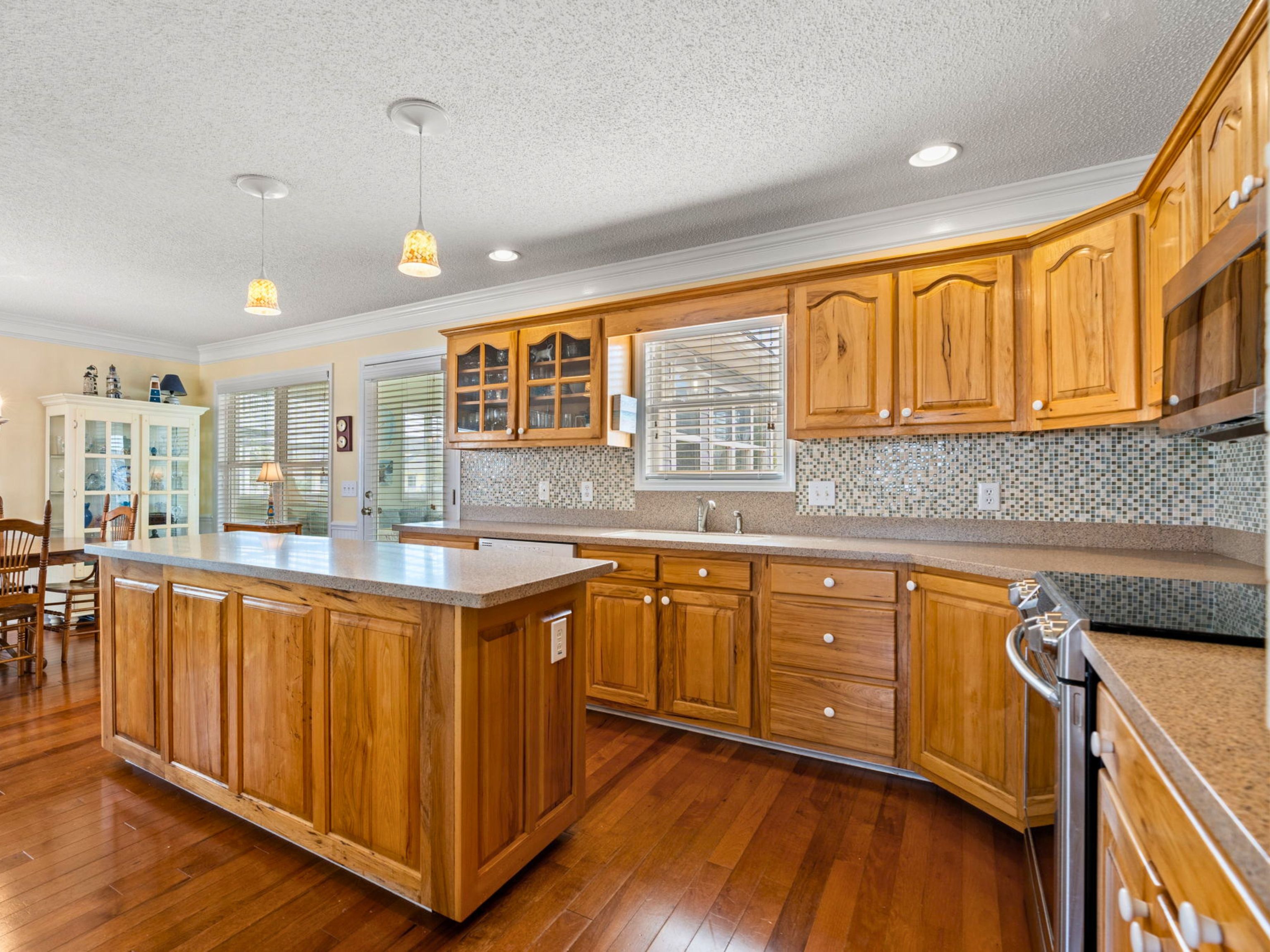  155 Yacht Watch Drive, Holden Beach, NC 28462 - 物件實景