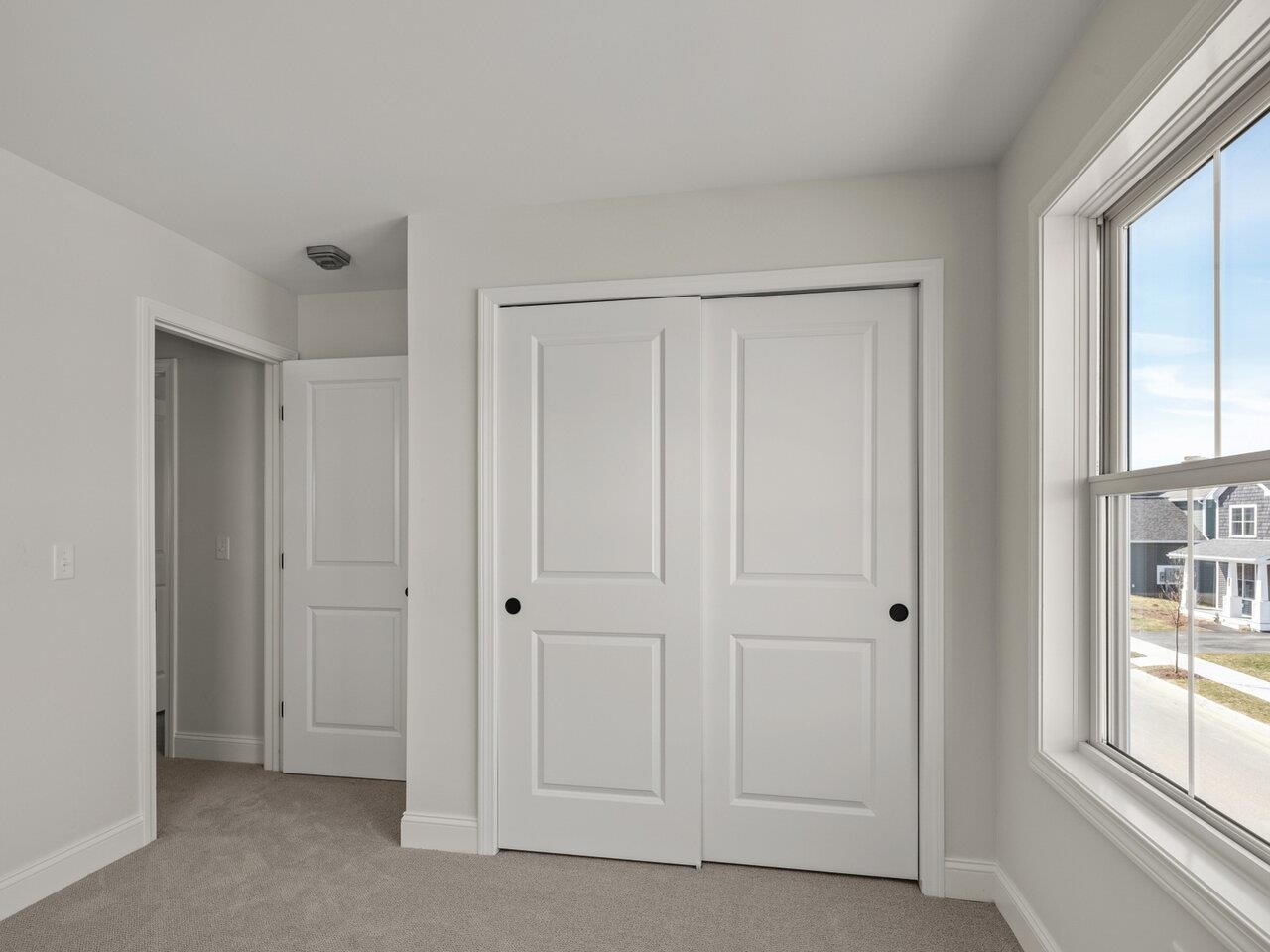 South Burlington, Vermont, 05403, United States, 3 Bedrooms Bedrooms, ,2 BathroomsBathrooms,Residential,For Sale,1838208